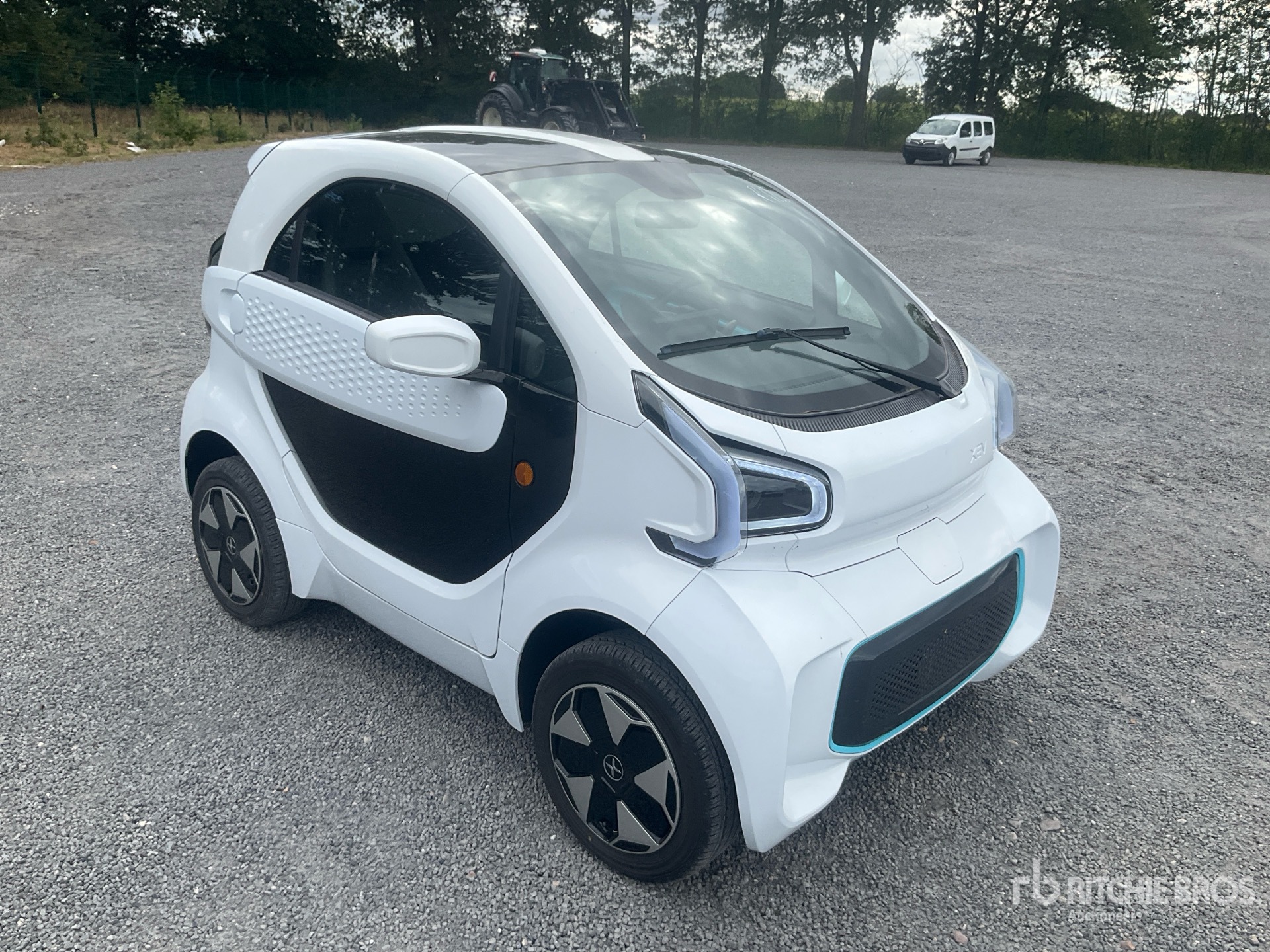 General Appearance with Picture, Right Front Corner