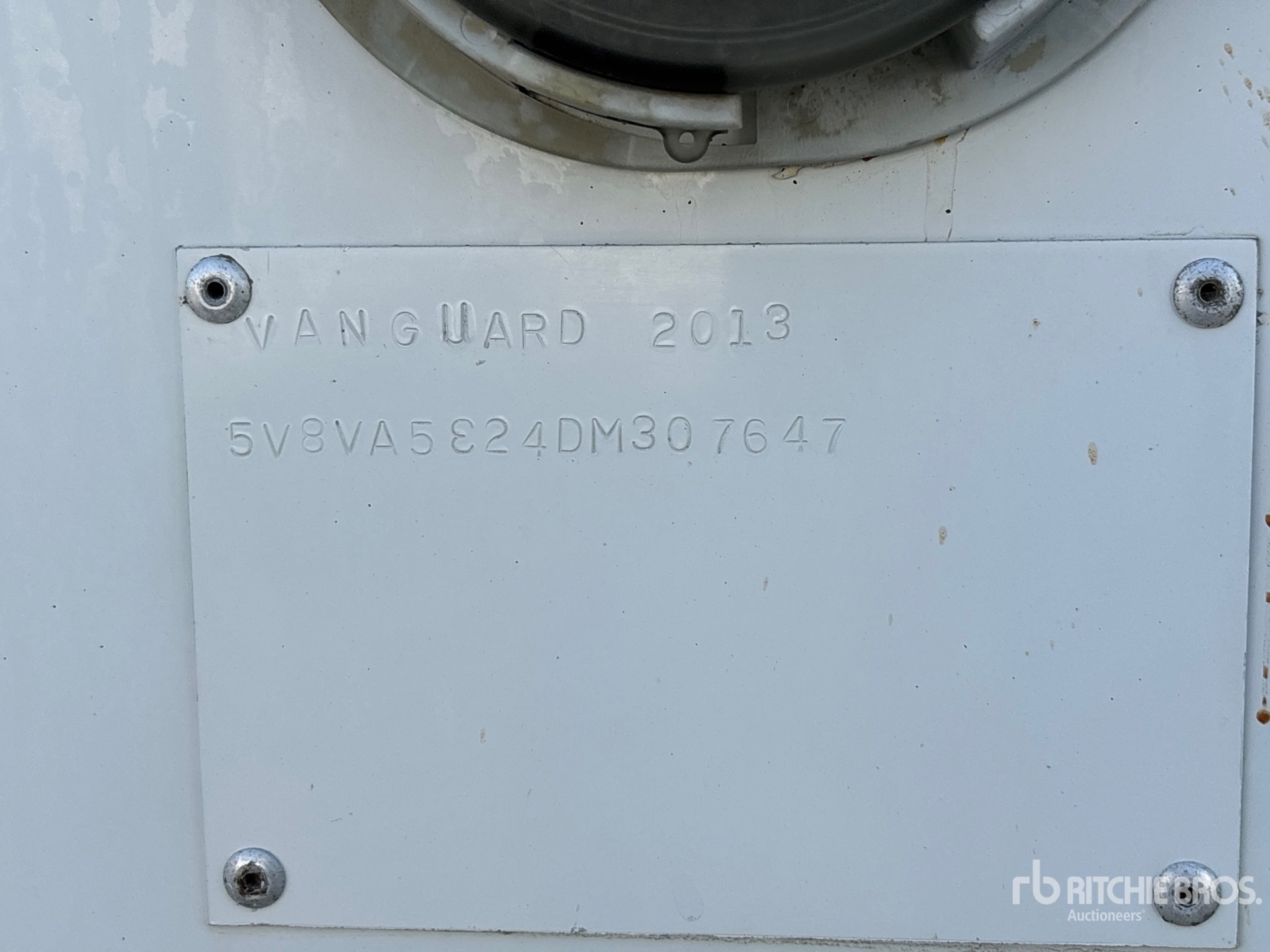 2013 Vanguard 53 FT T/A
