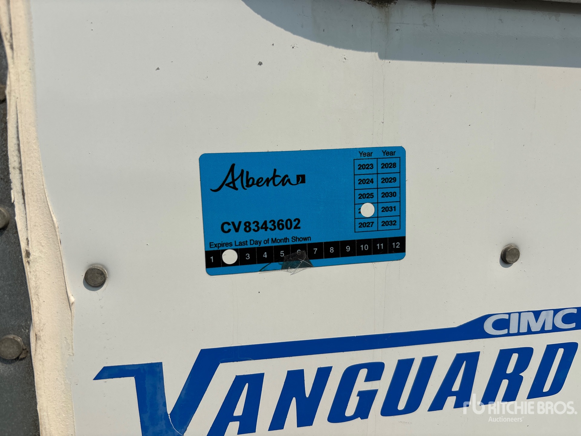 2015 Vanguard 53 ft x 102 in Tri/A