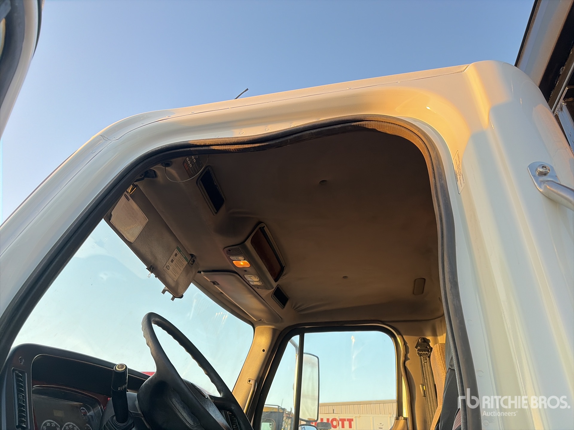 2012 Freightliner M2 112