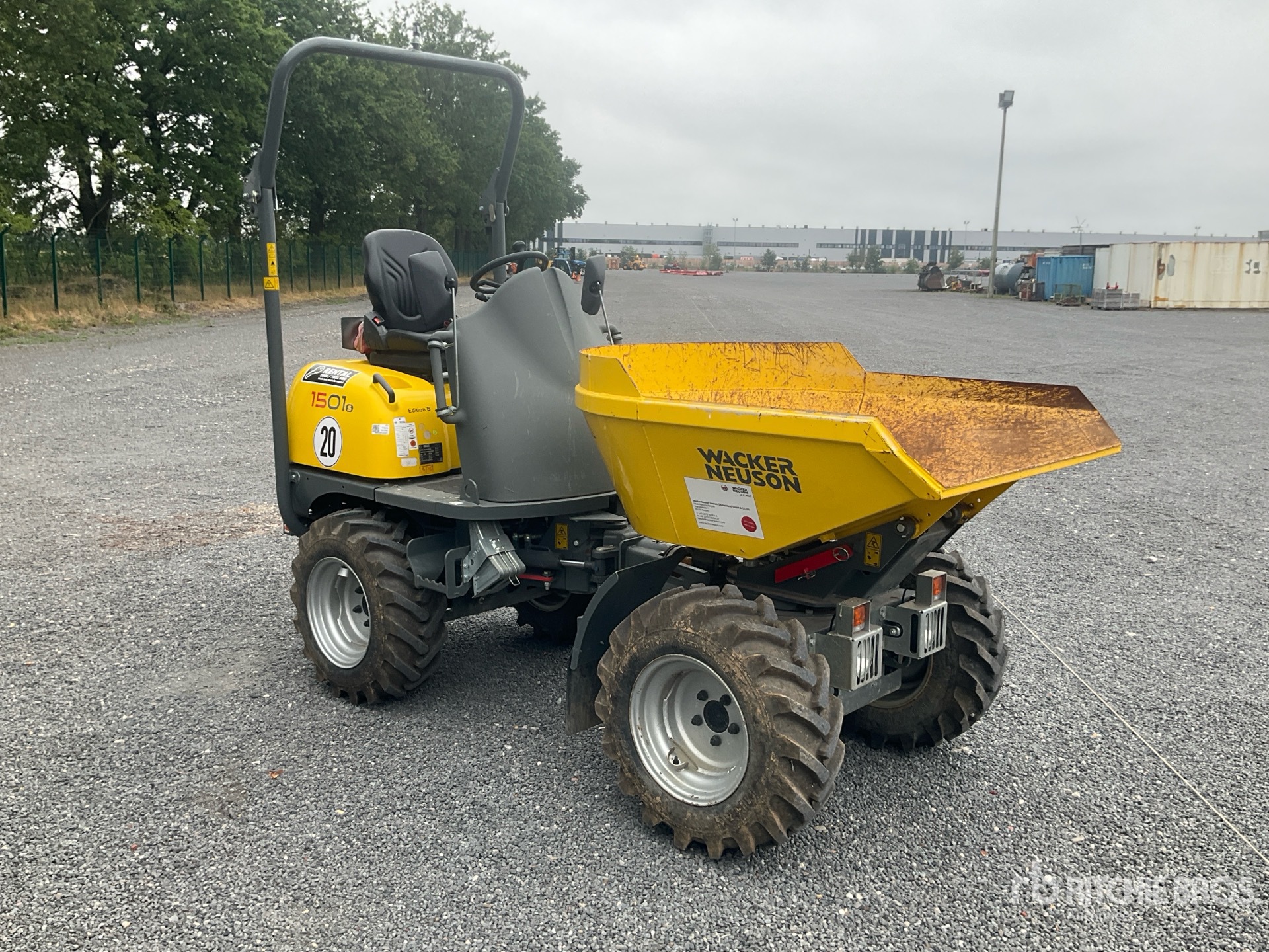 General Appearance with Picture, Right Front Corner