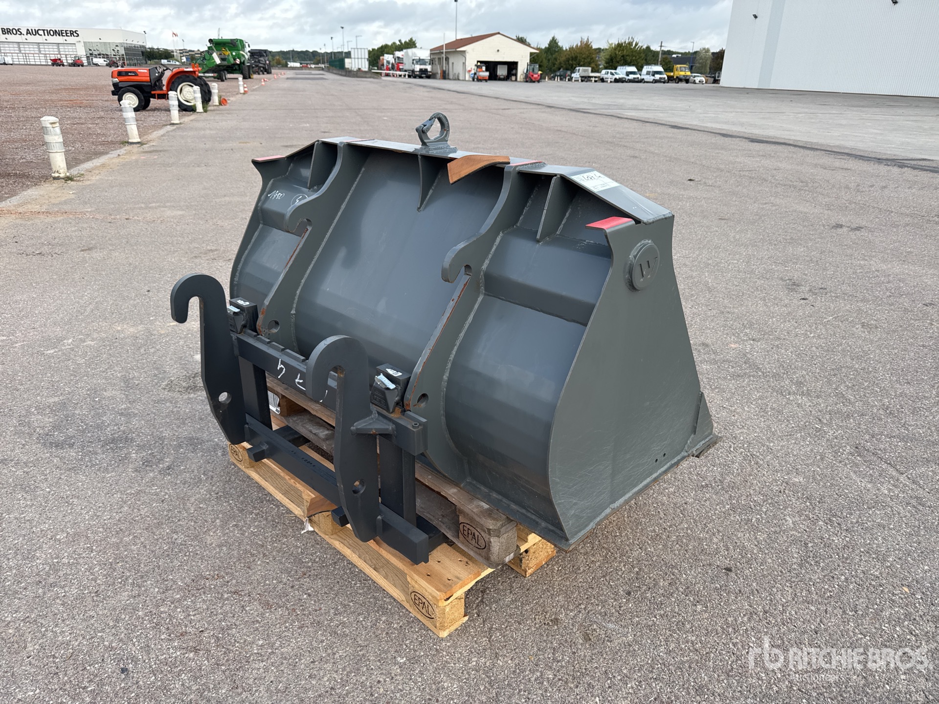 2023 Kramer 8115L