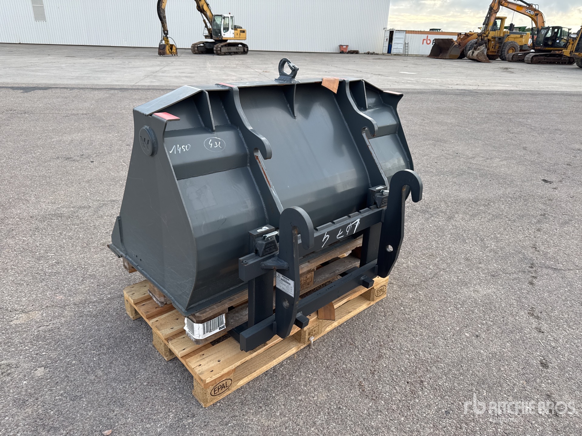 2023 Kramer 8115L