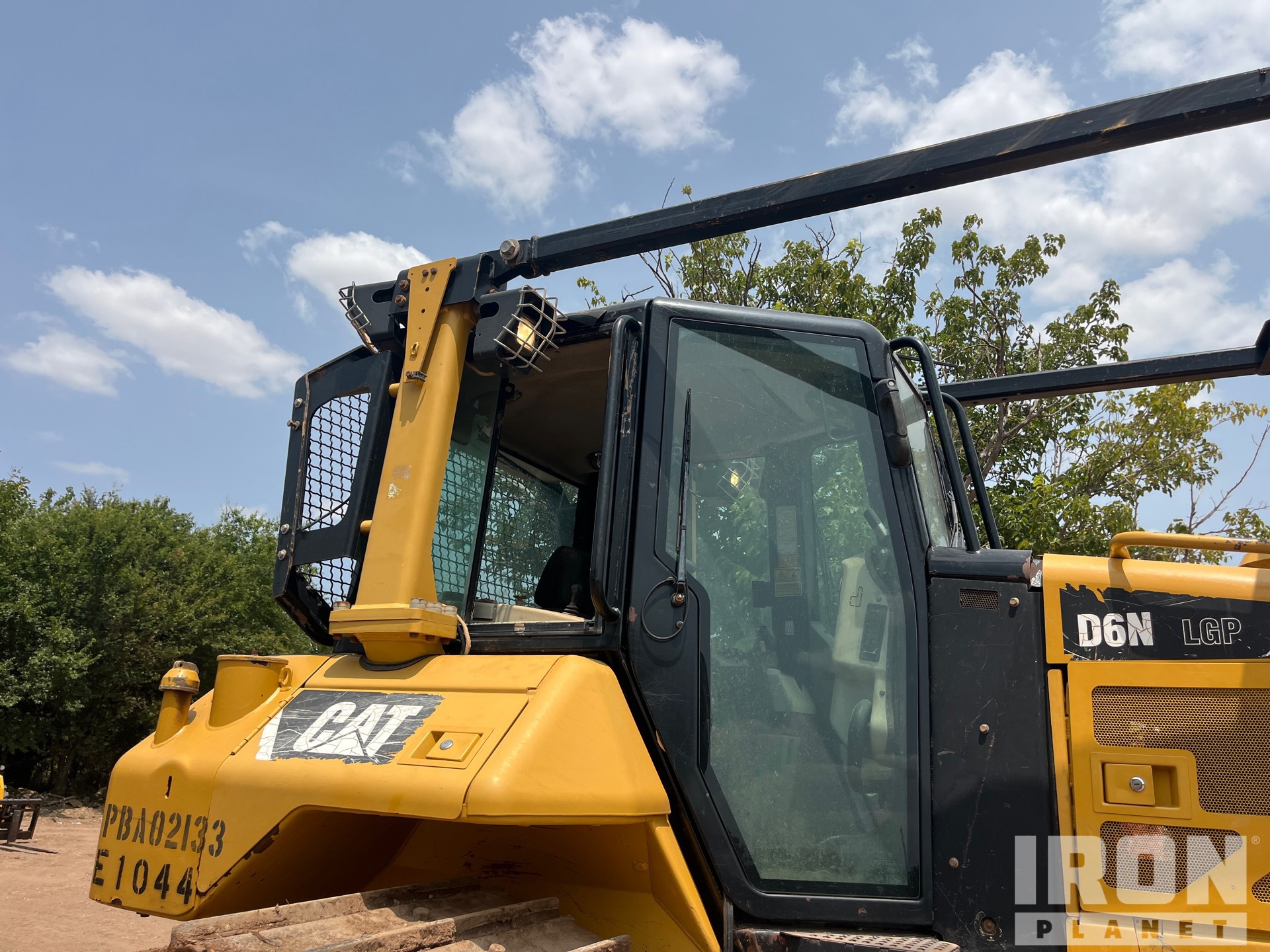 2014 Caterpillar D6N LGP