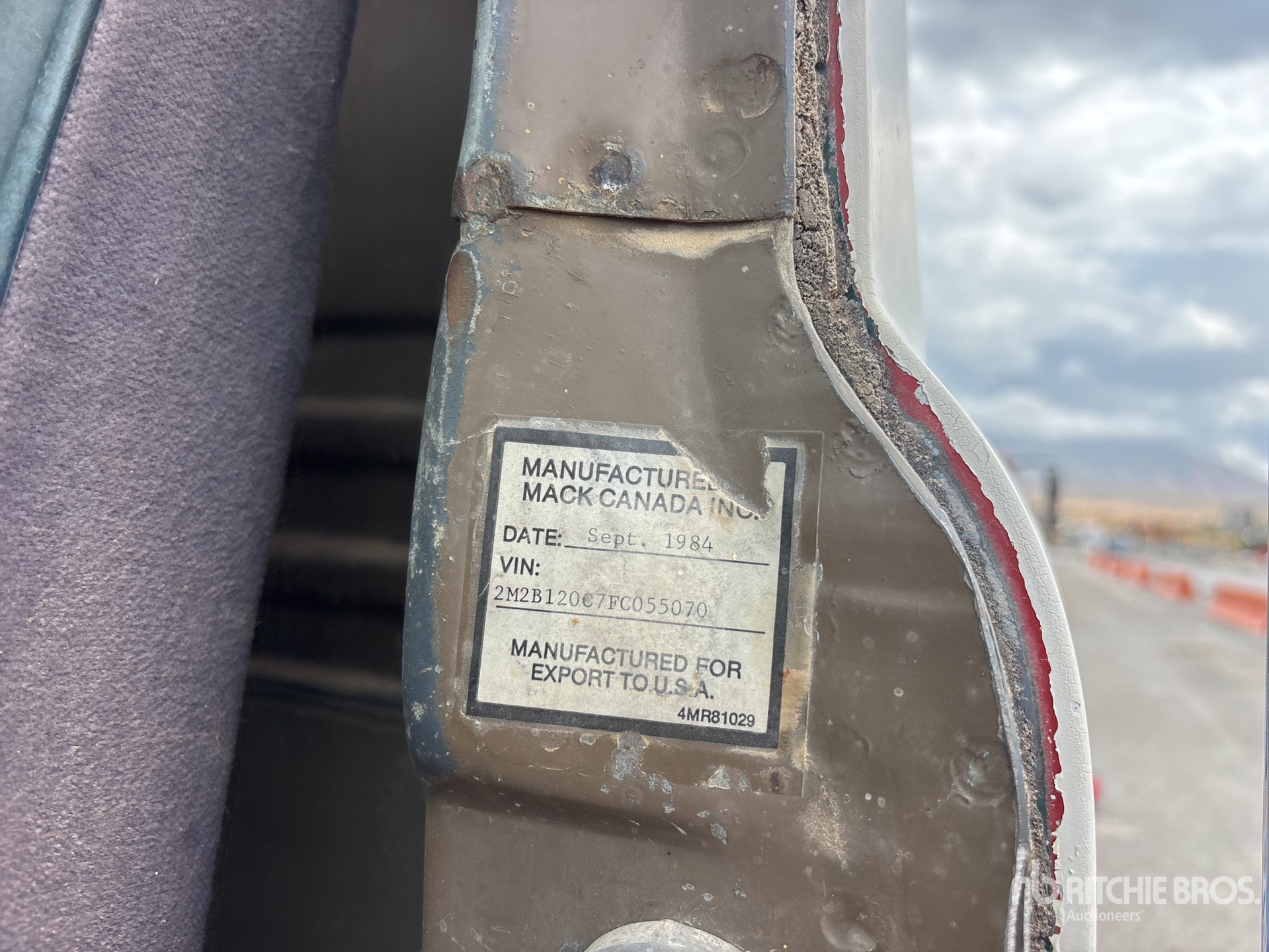 1985 Mack DM600