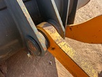 Chassis with Kipp-Gestängebolzen und -lager