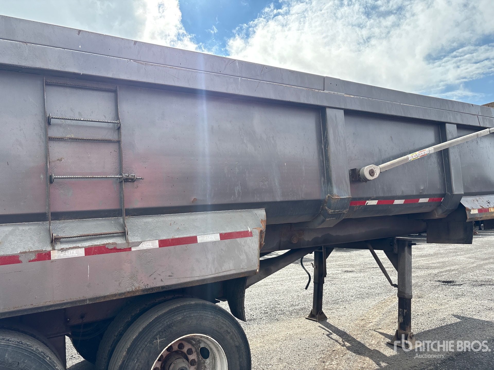 2004 Larochelle M402D
