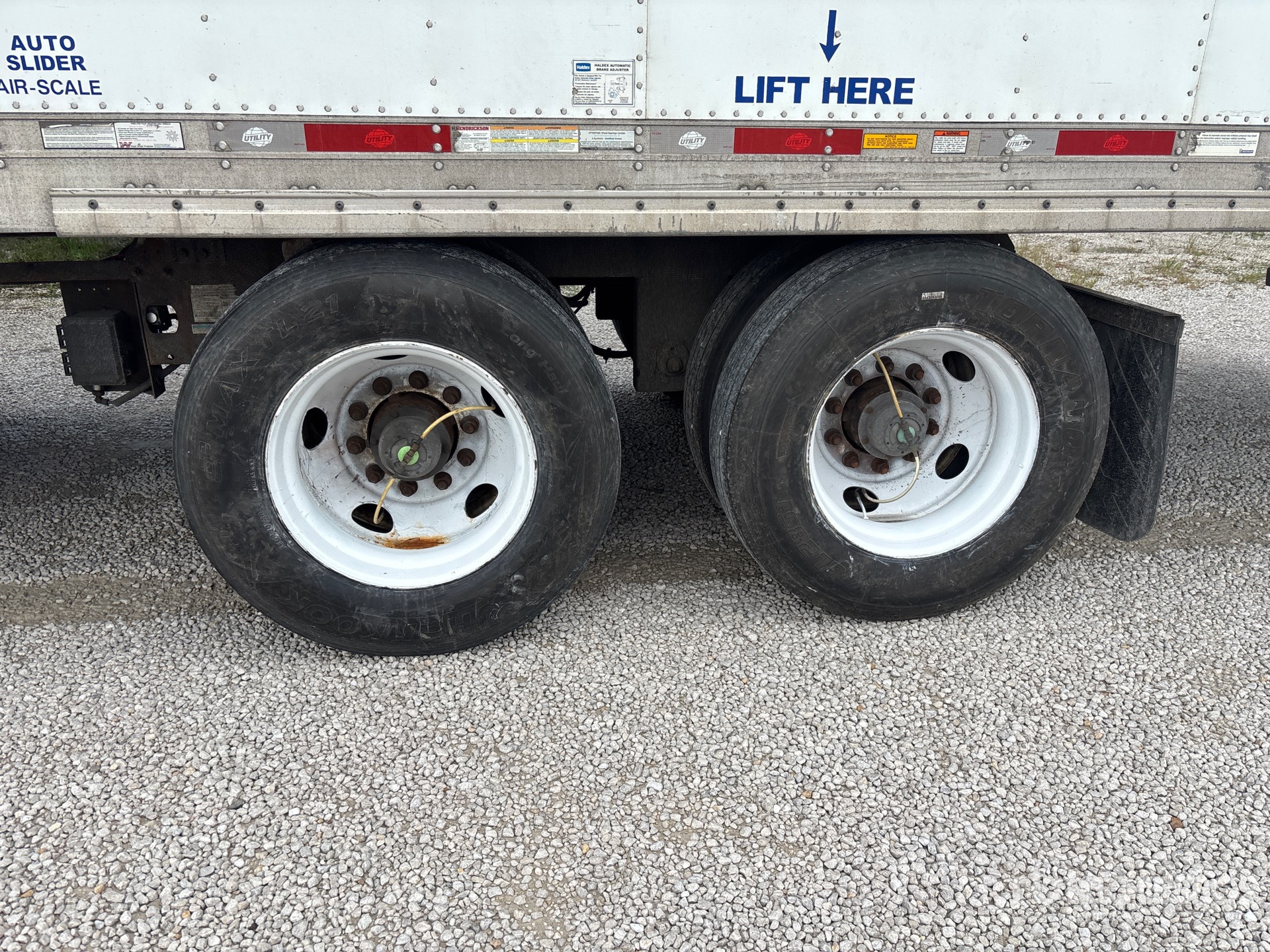2015 Utility 53 FT T/A