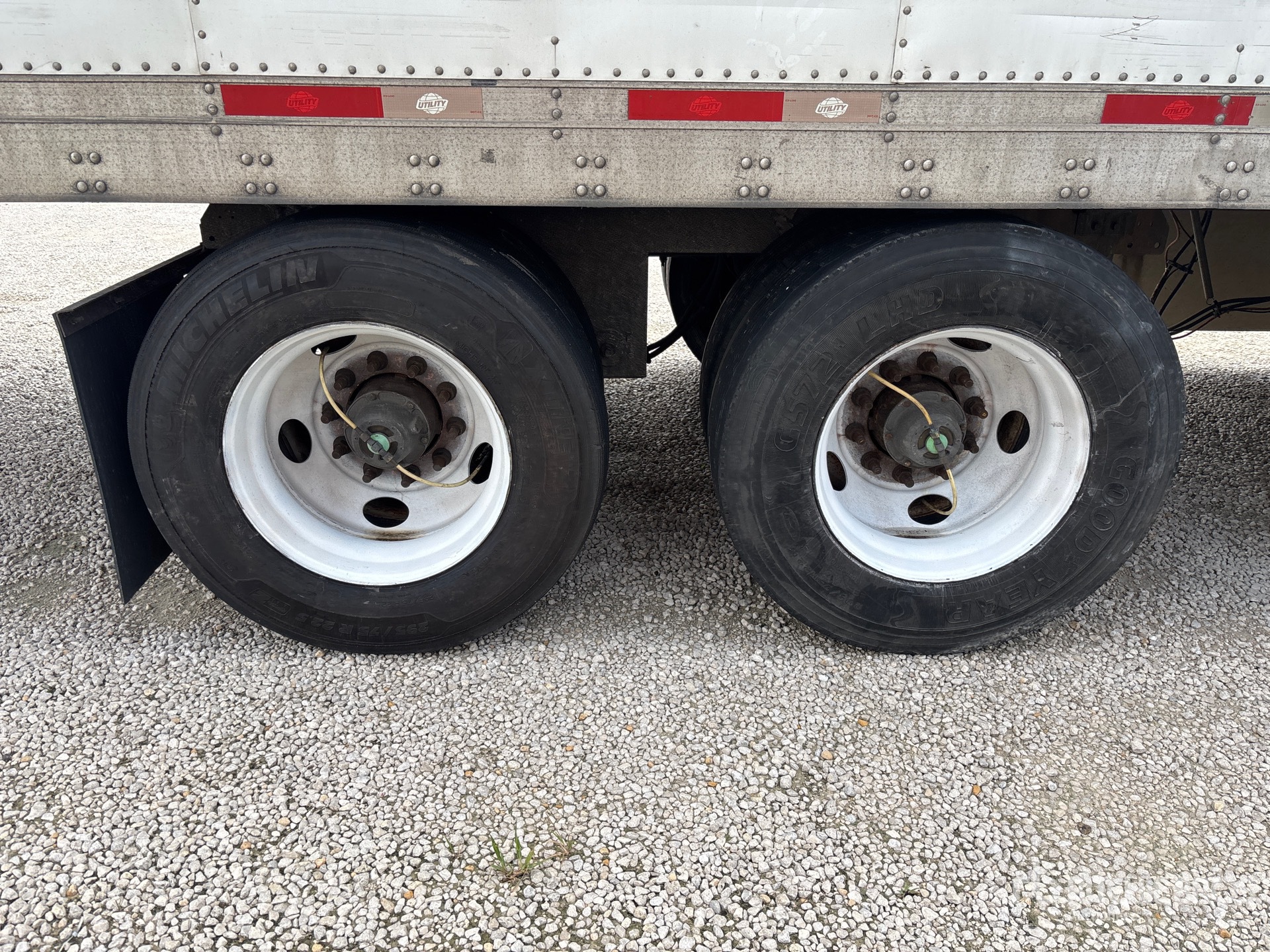 2013 Utility 53 FT T/A