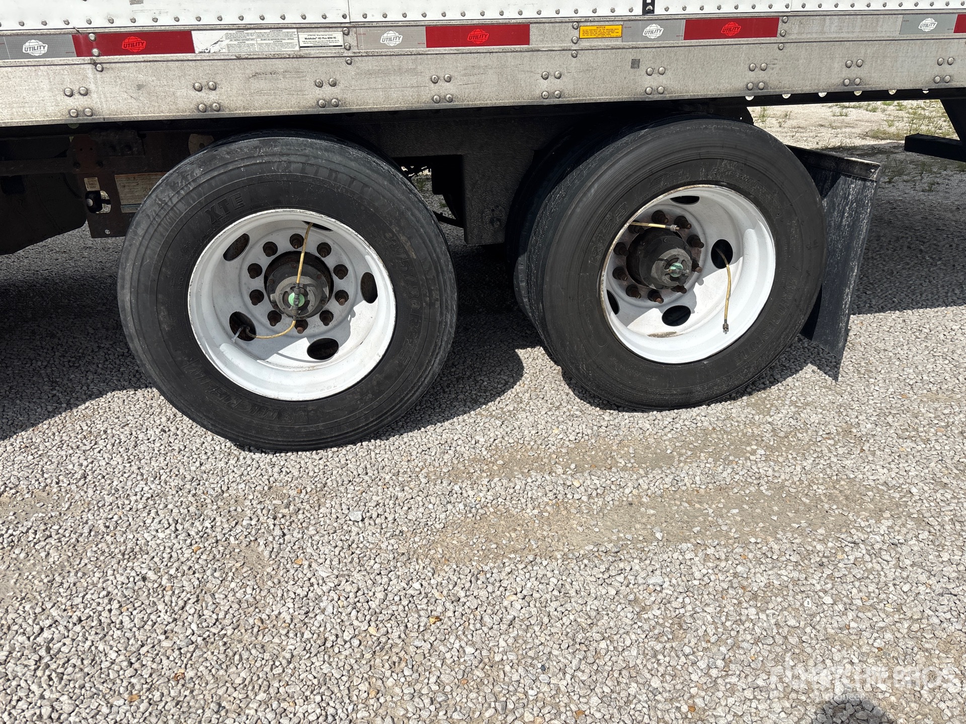 2013 Utility 53 FT T/A