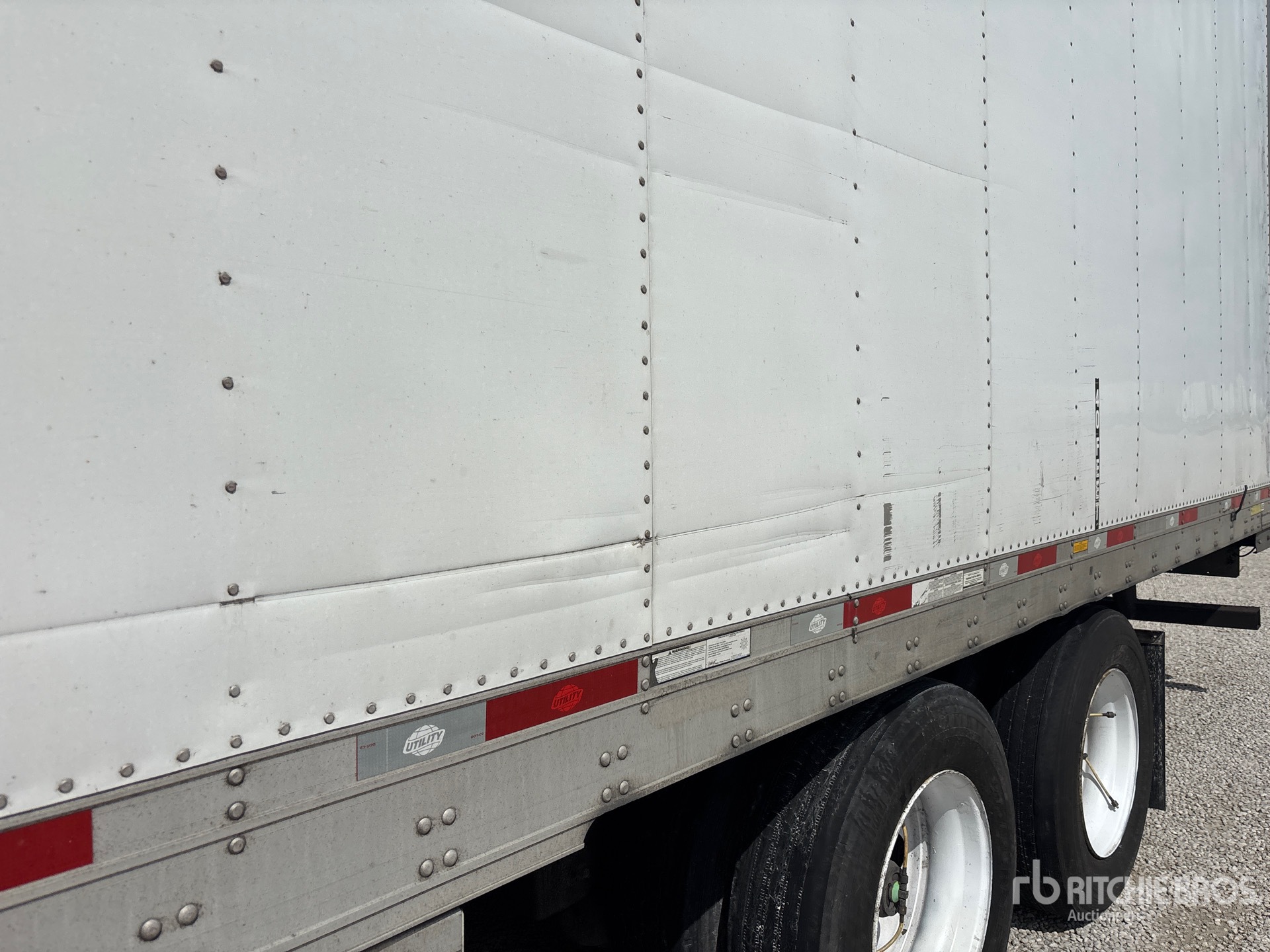 2013 Utility 53 FT T/A