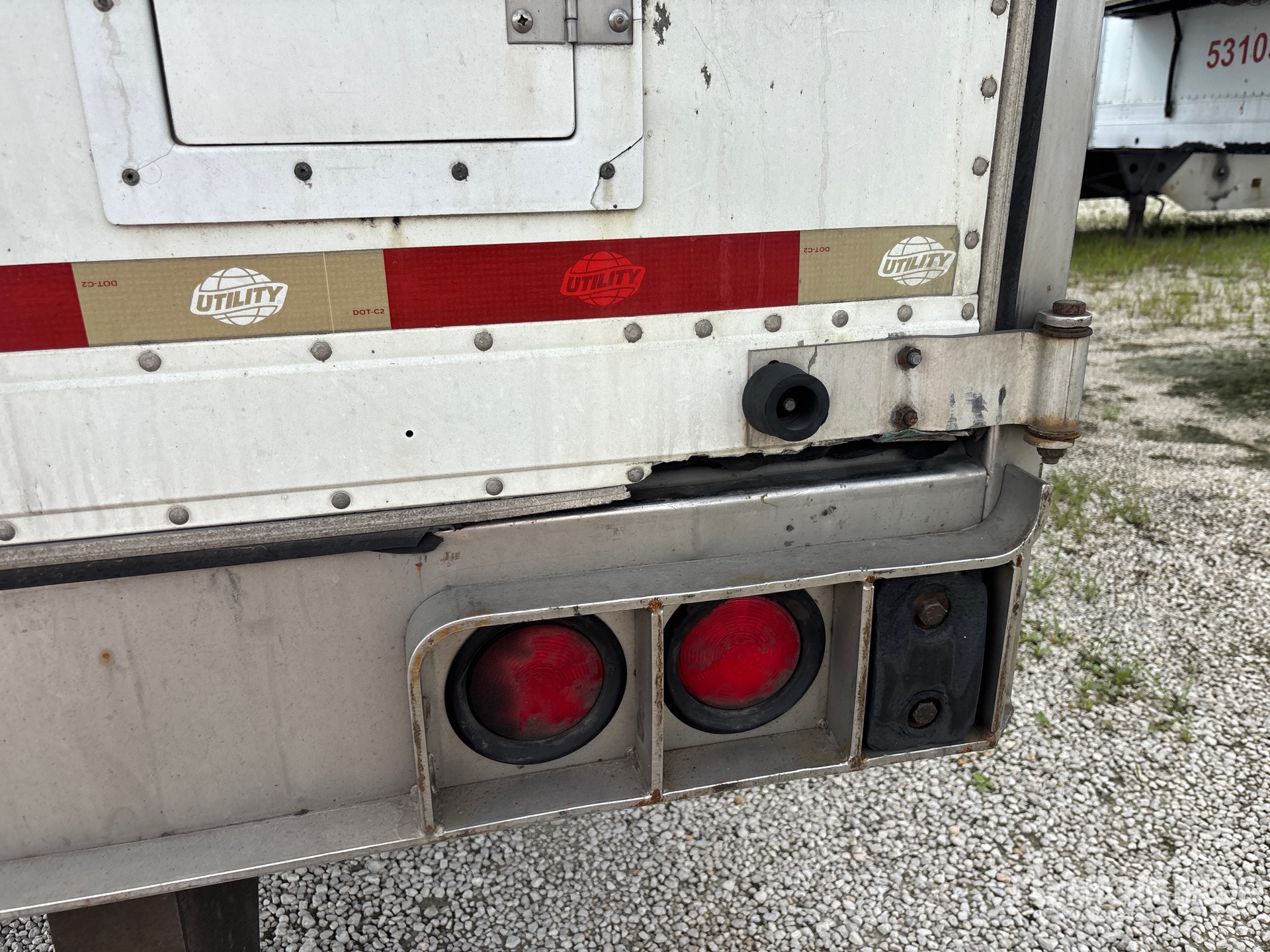 2013 Utility 53 FT T/A