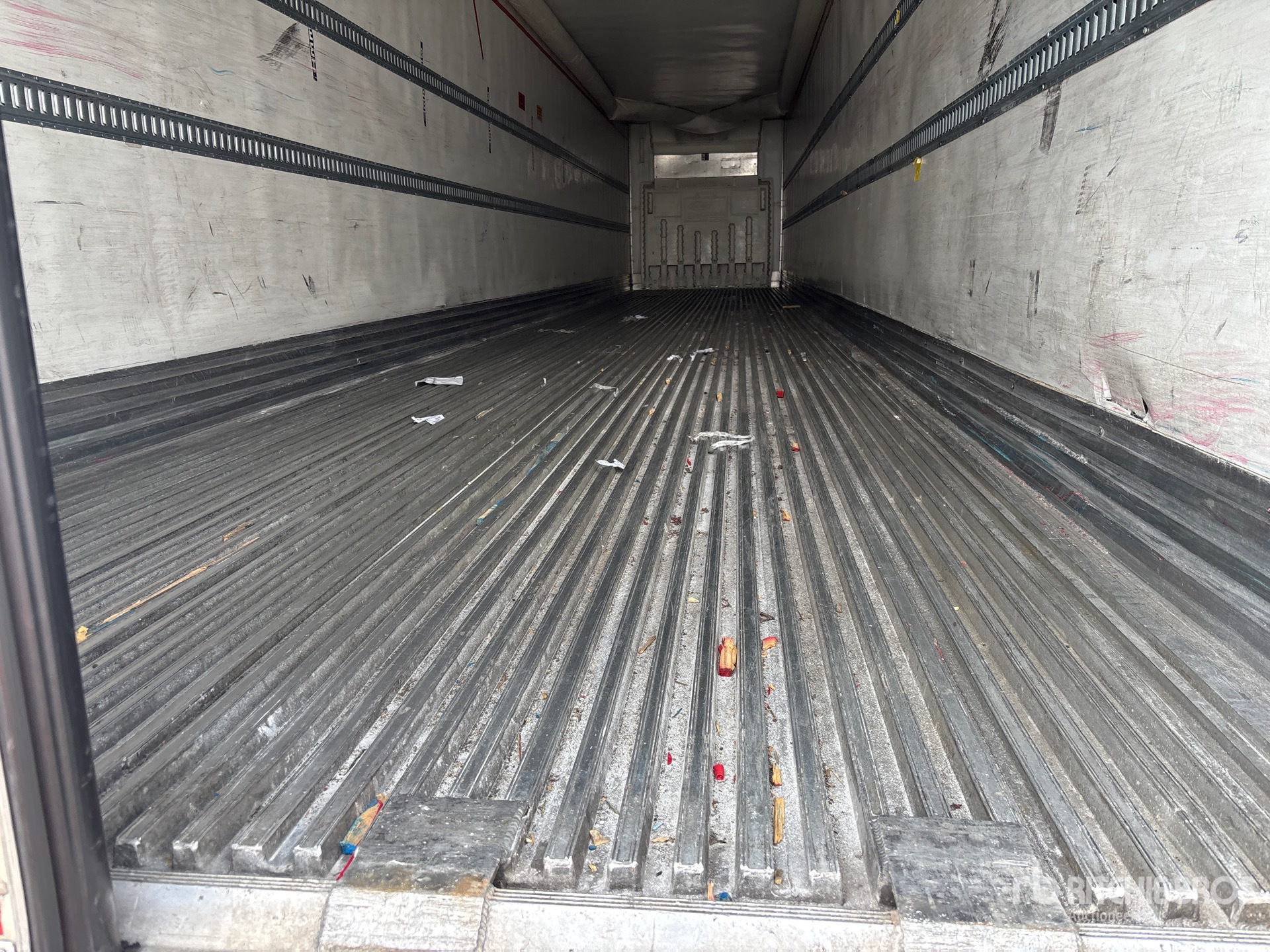 2013 Utility 53 FT T/A