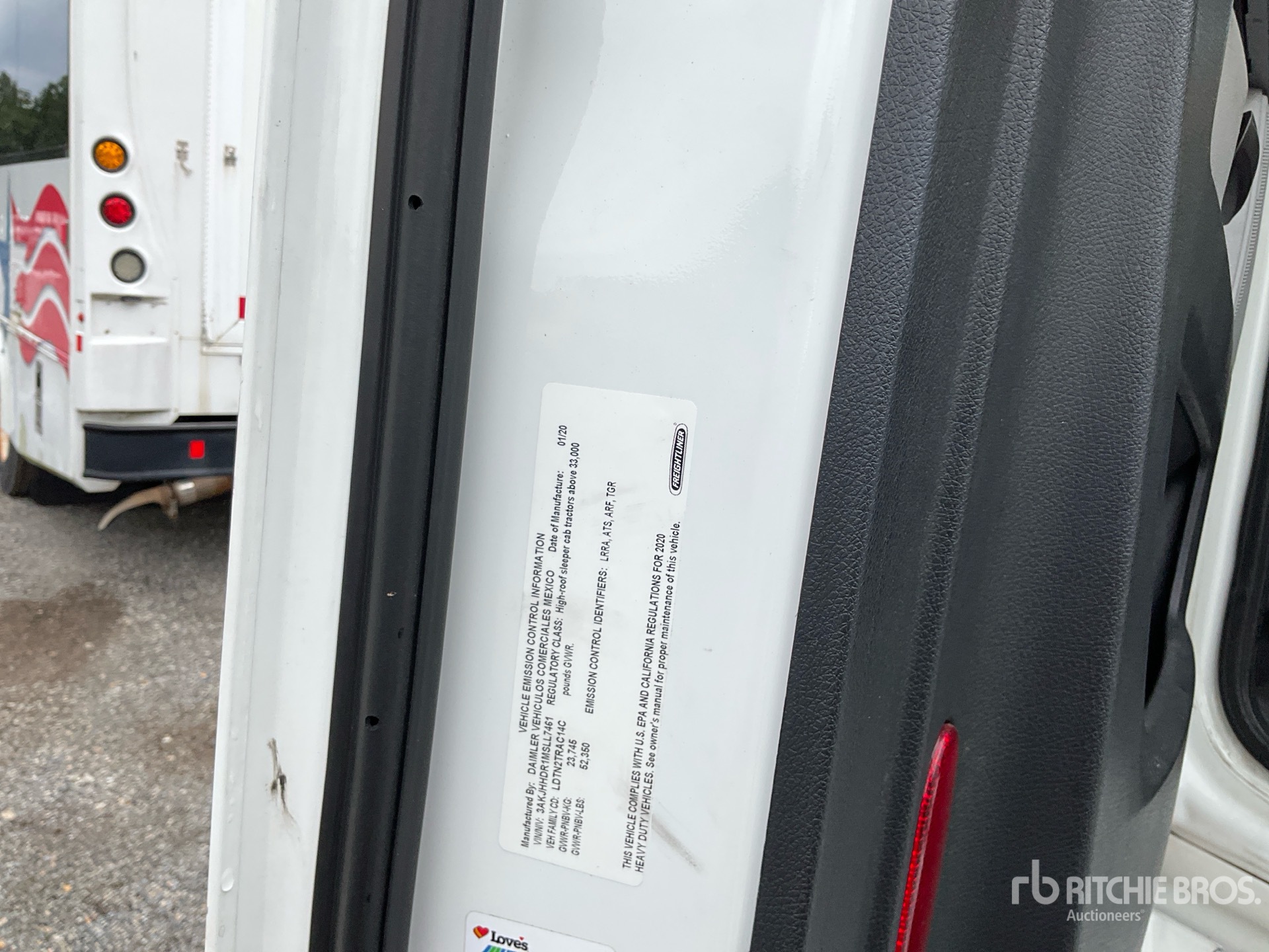 2021 Freightliner CASCADIA 126
