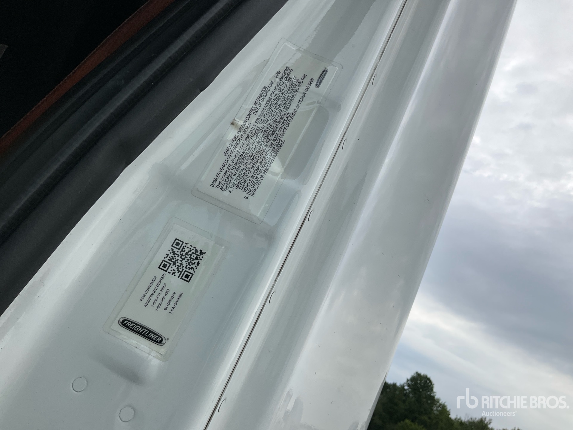 2021 Freightliner CASCADIA 126