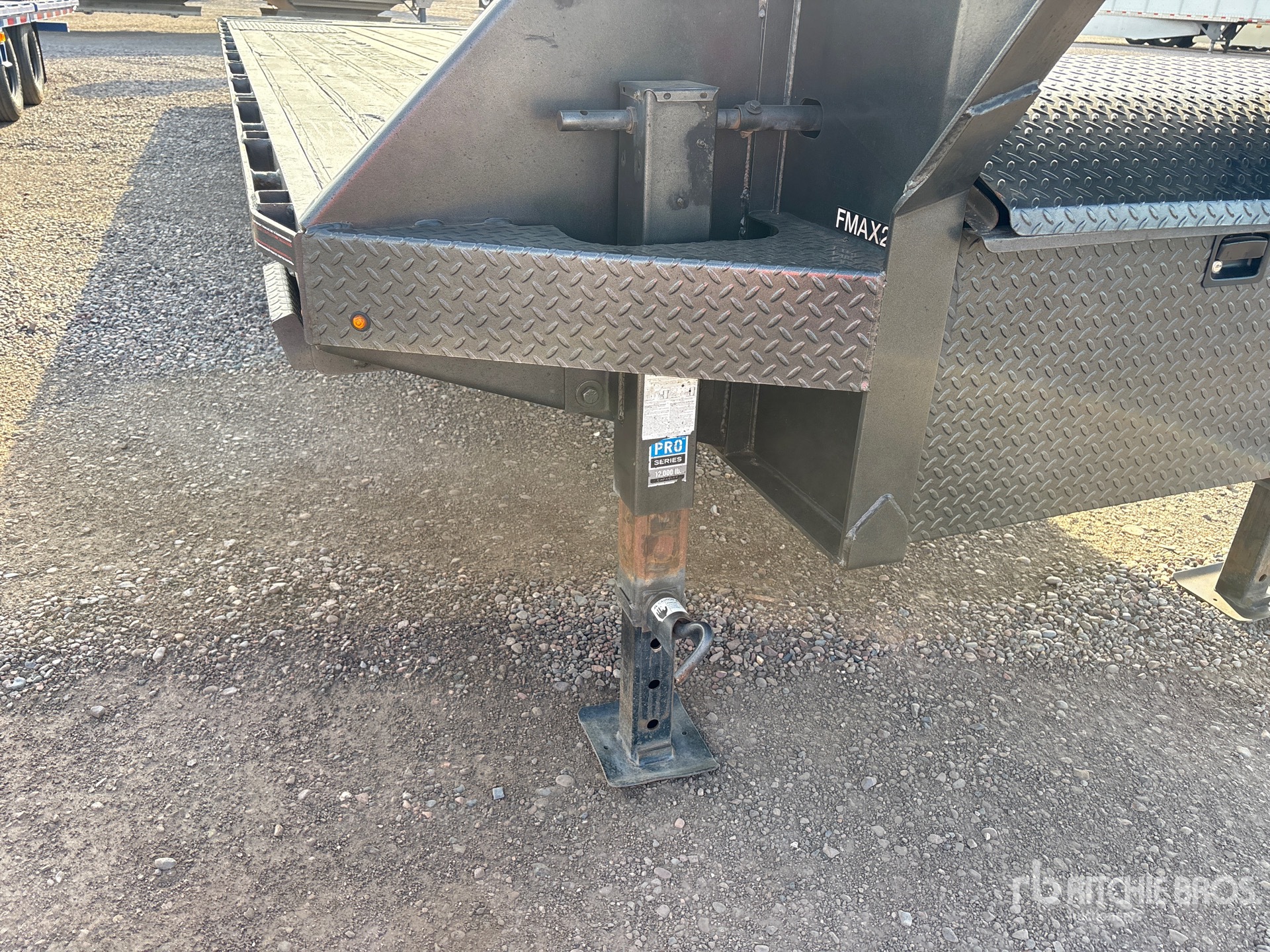 2021 Diamond C FMAX216
