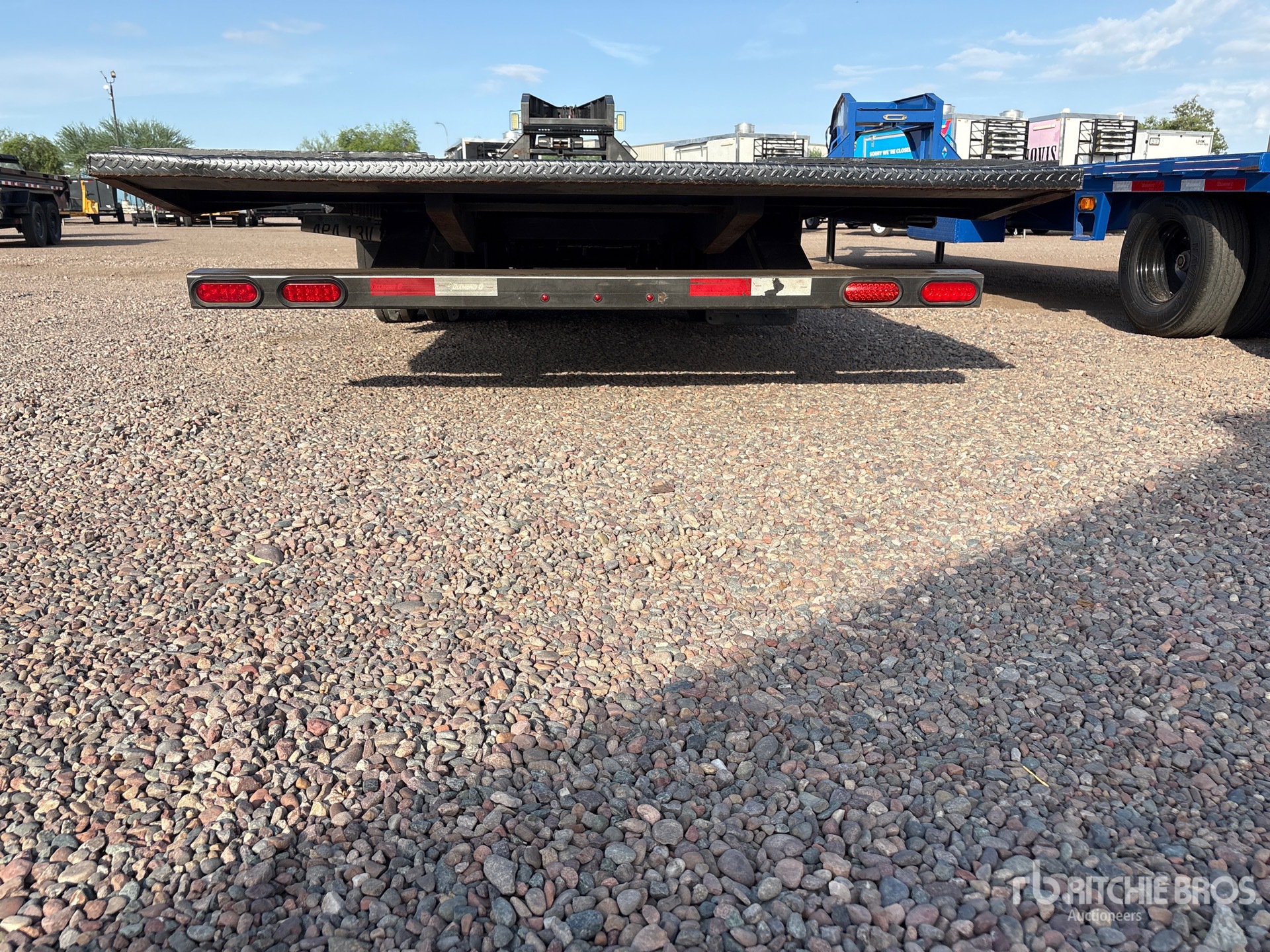 2021 Diamond C FMAX216
