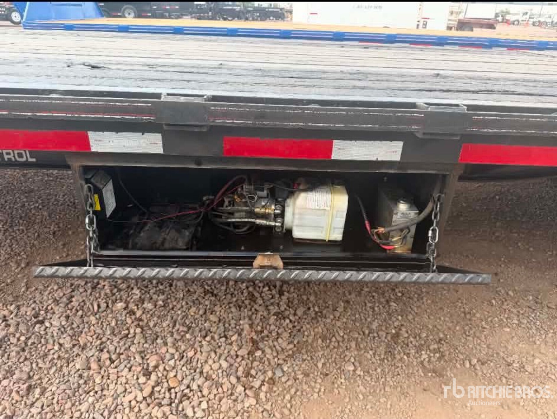2021 Diamond C FMAX216
