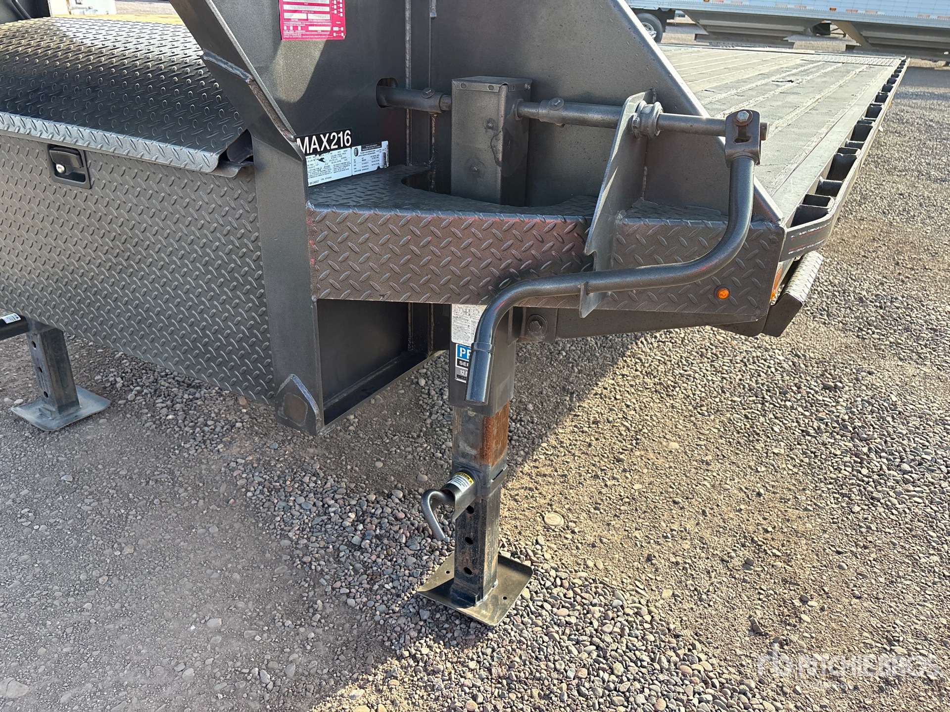 2021 Diamond C FMAX216