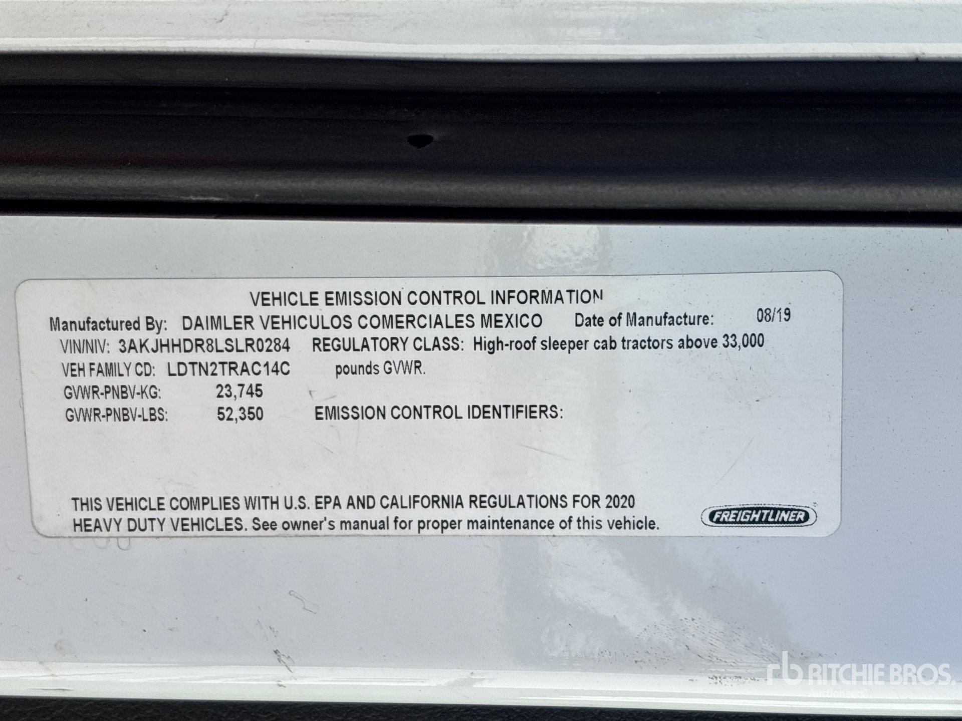 2020 Freightliner CASCADIA 126
