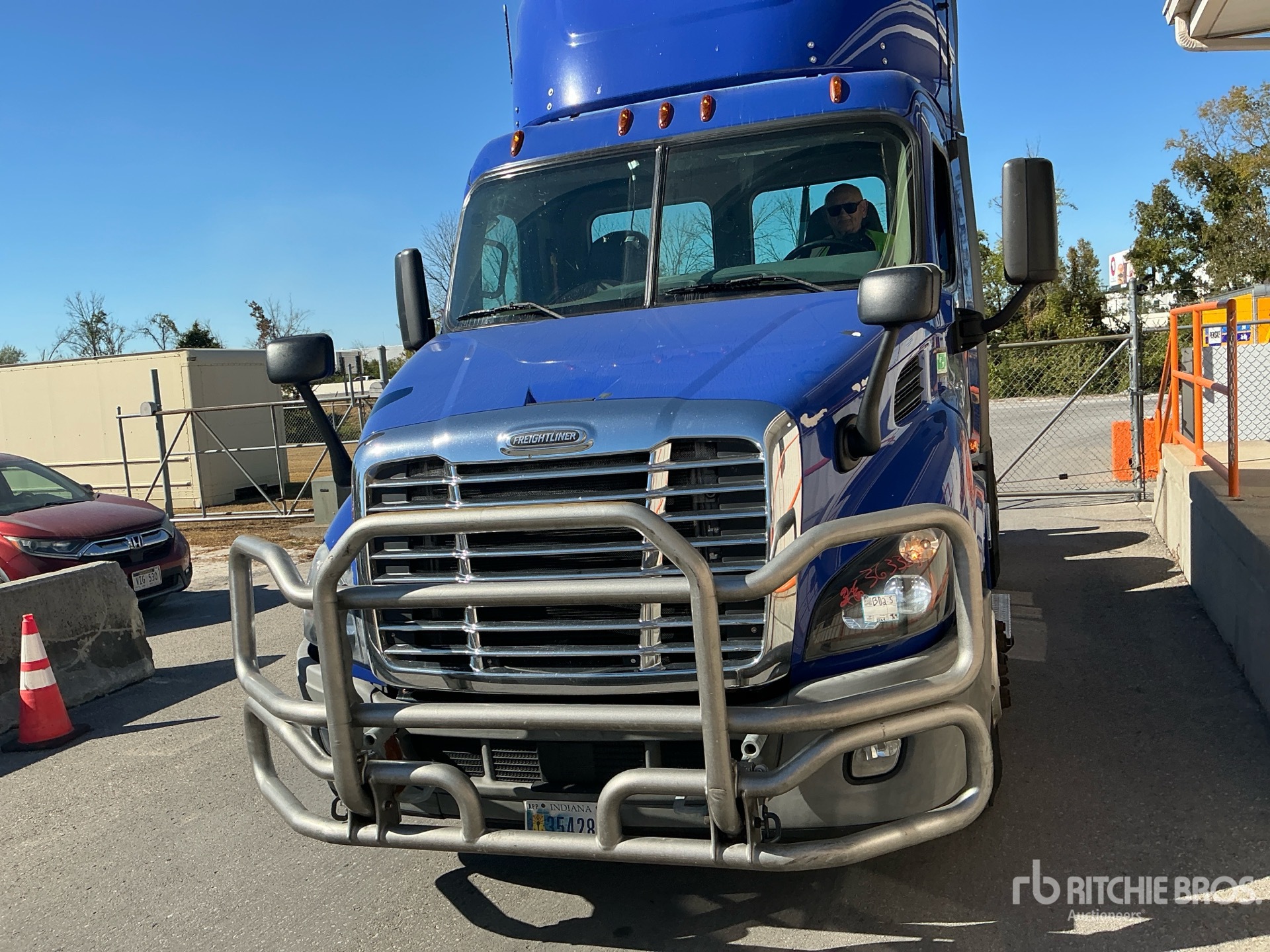 2020 Freightliner CASCADIA 113
