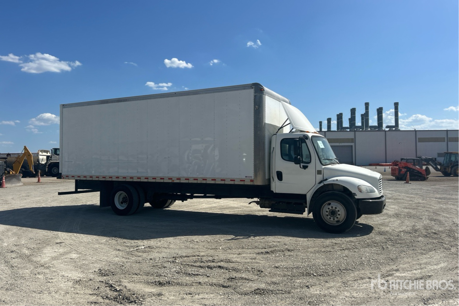 2020 Freightliner M2106