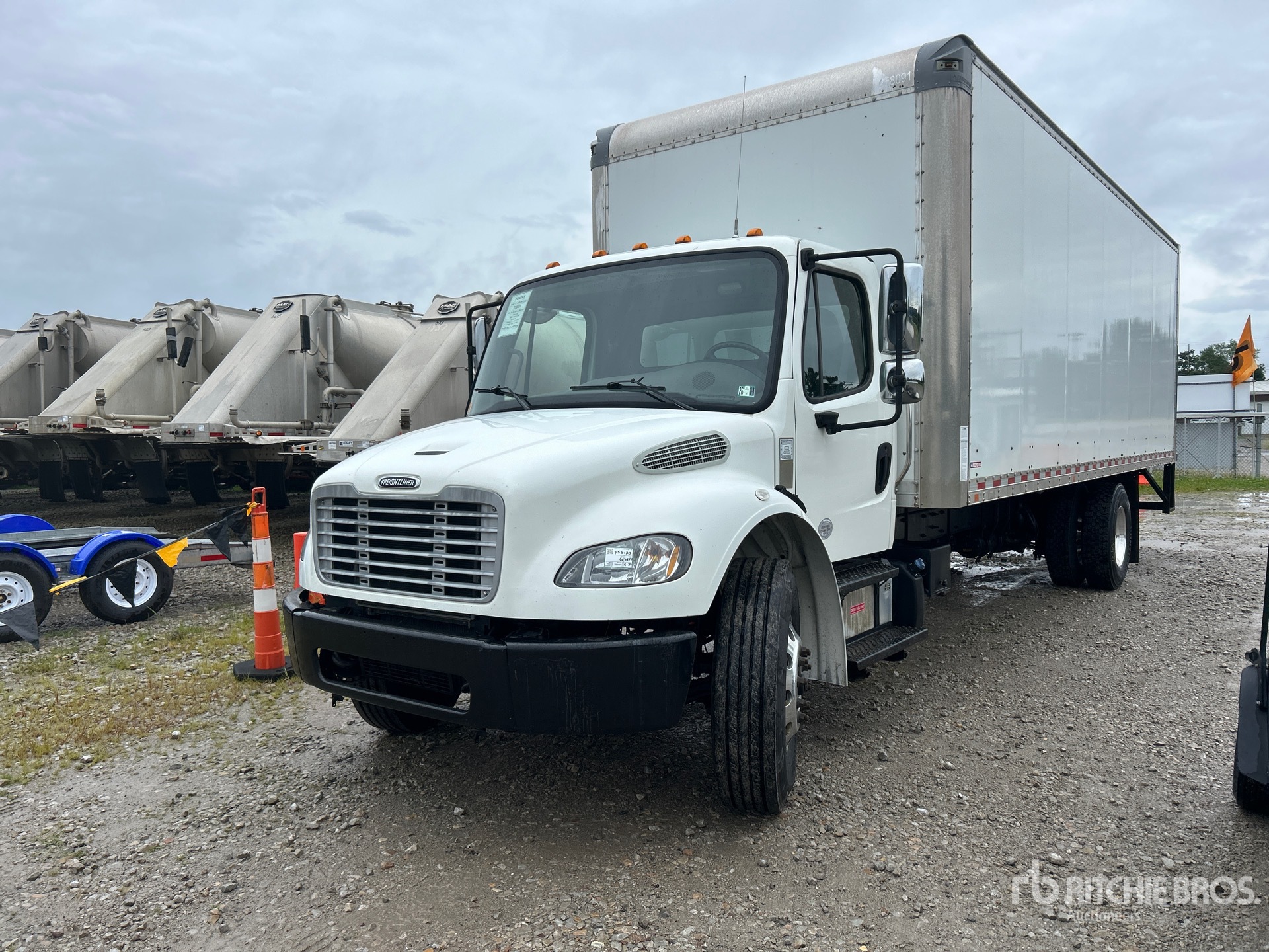 2020 Freightliner M2 106