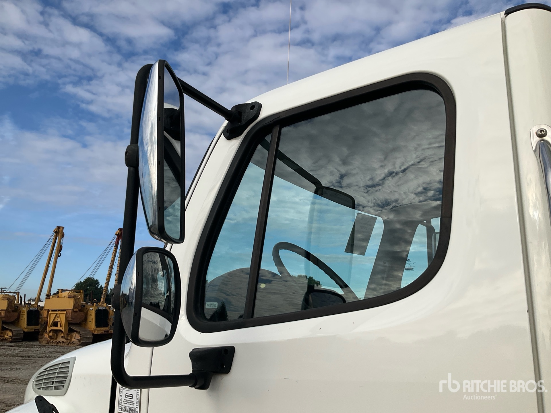2020 Freightliner M2 106