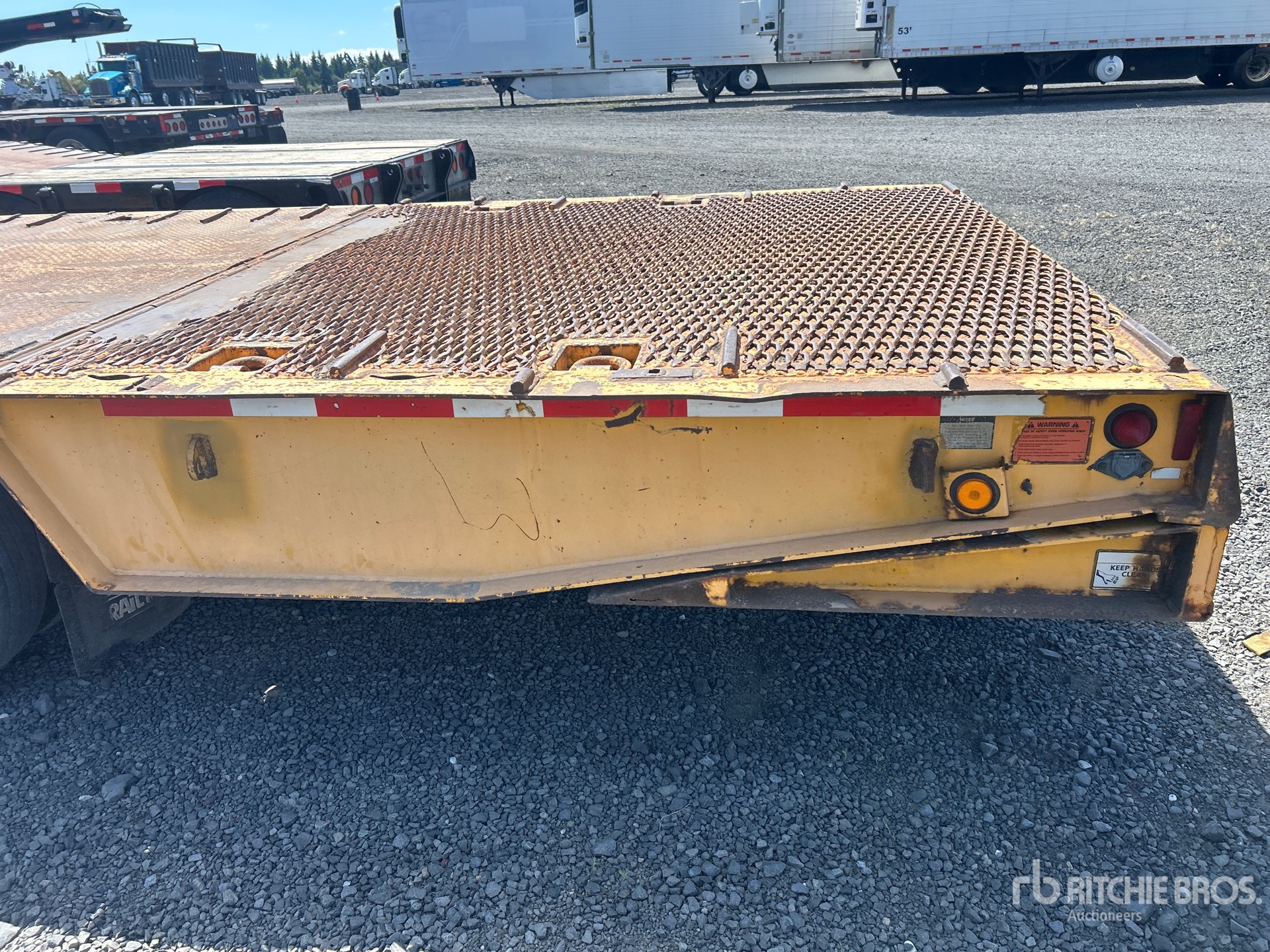 2005 Trail King TK80HT-482