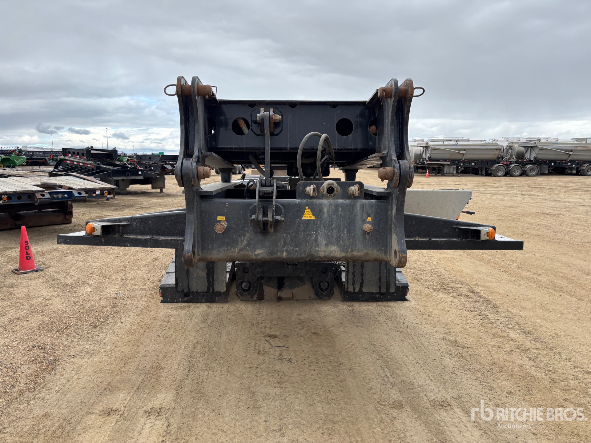 2022 K-Line KLH207