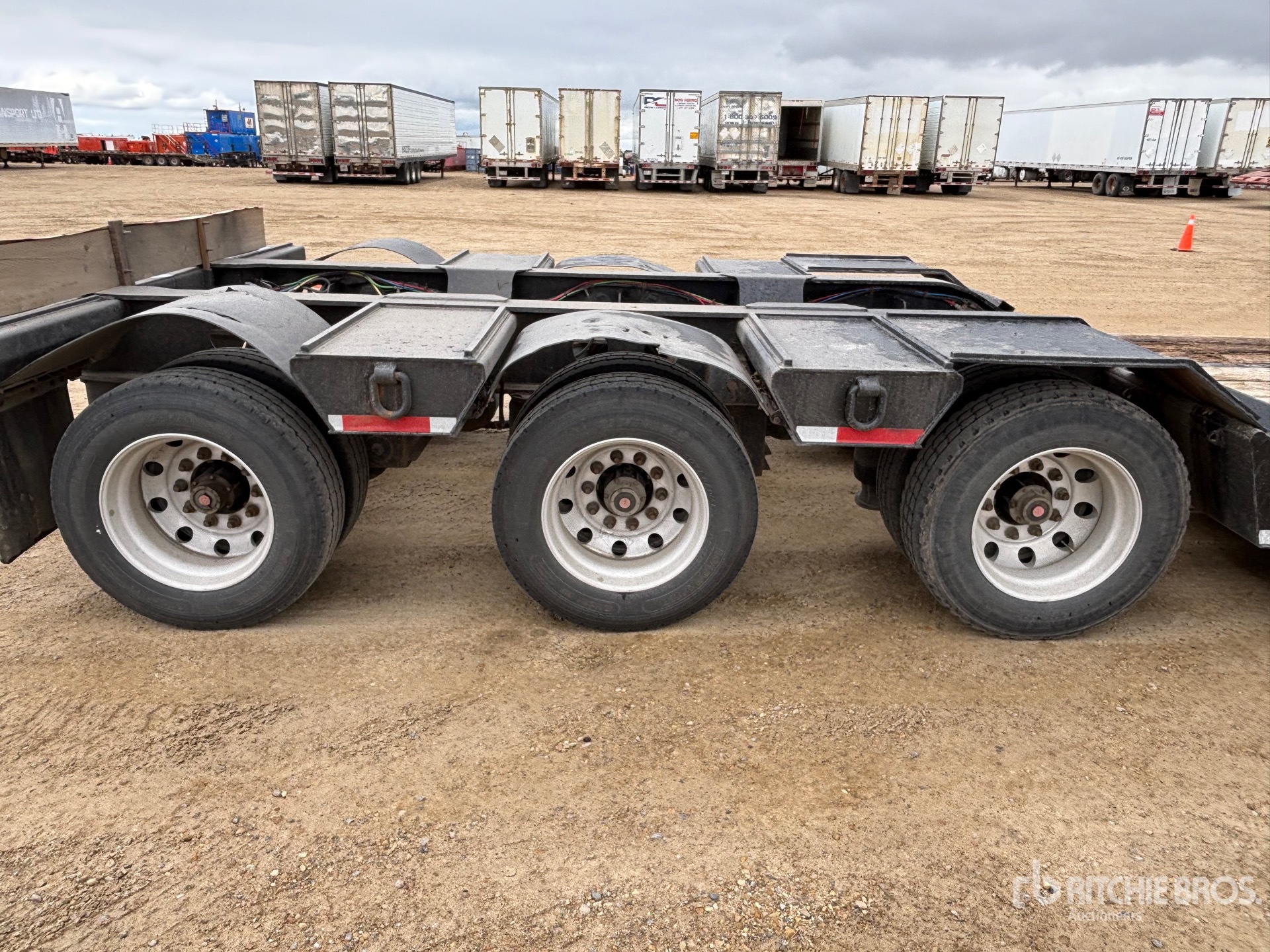 2022 K-Line KLH207