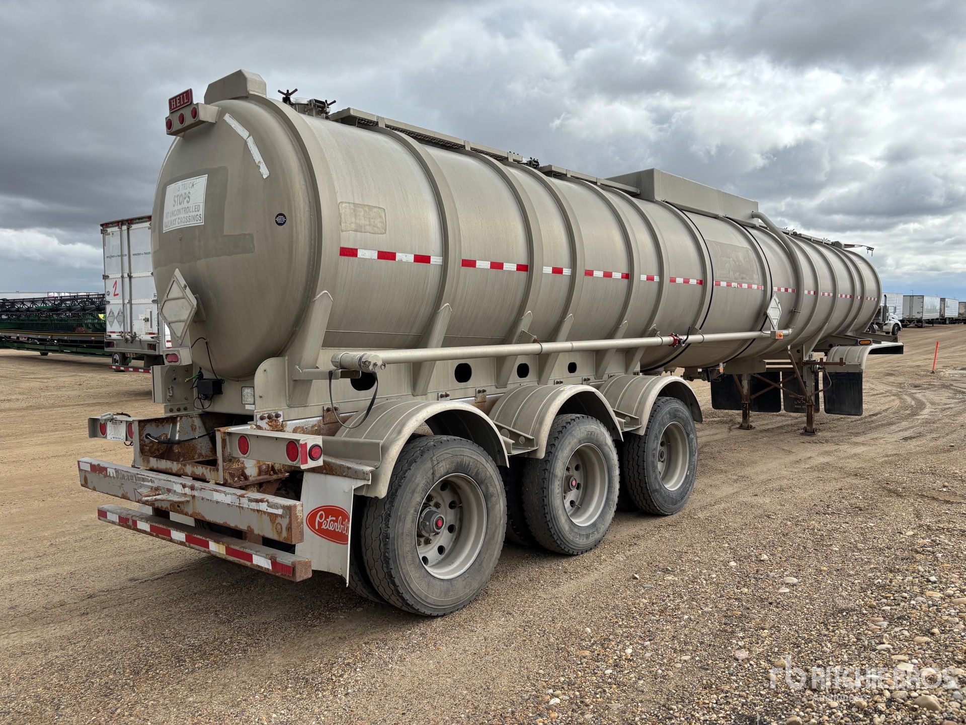 2009 Heil 10000 GAL TRI/A