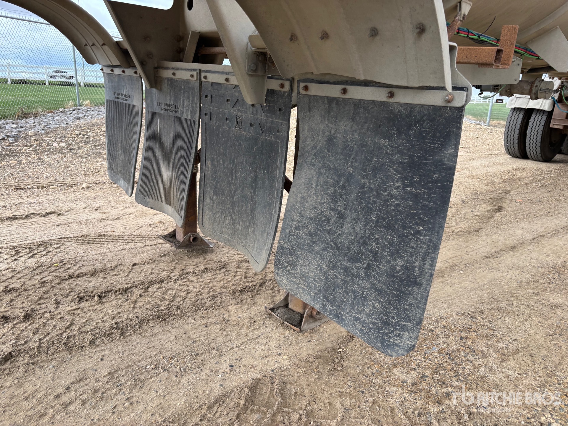 2009 Heil 10000 GAL TRI/A