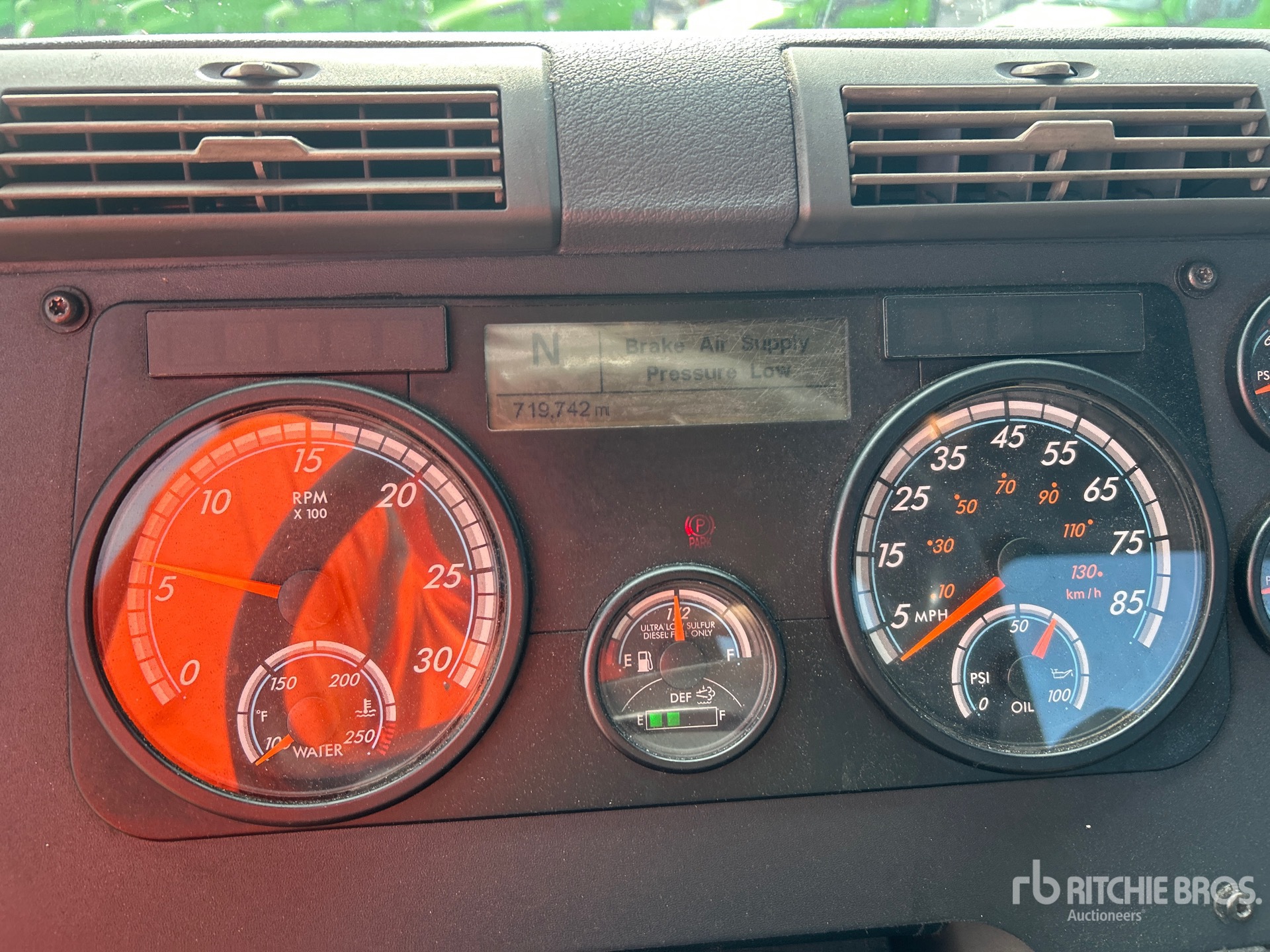 2018 Freightliner Cascadia 113