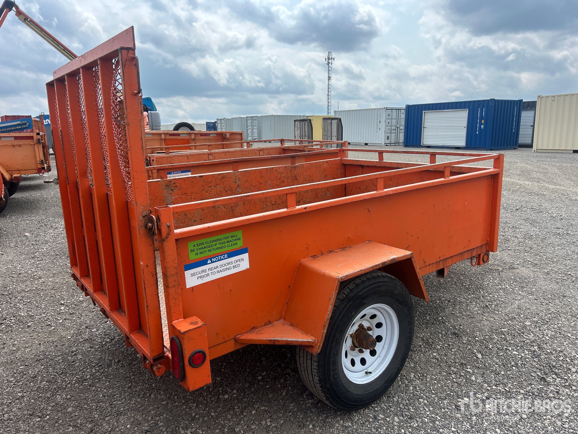General Appearance with Picture, Right Rear Corner
