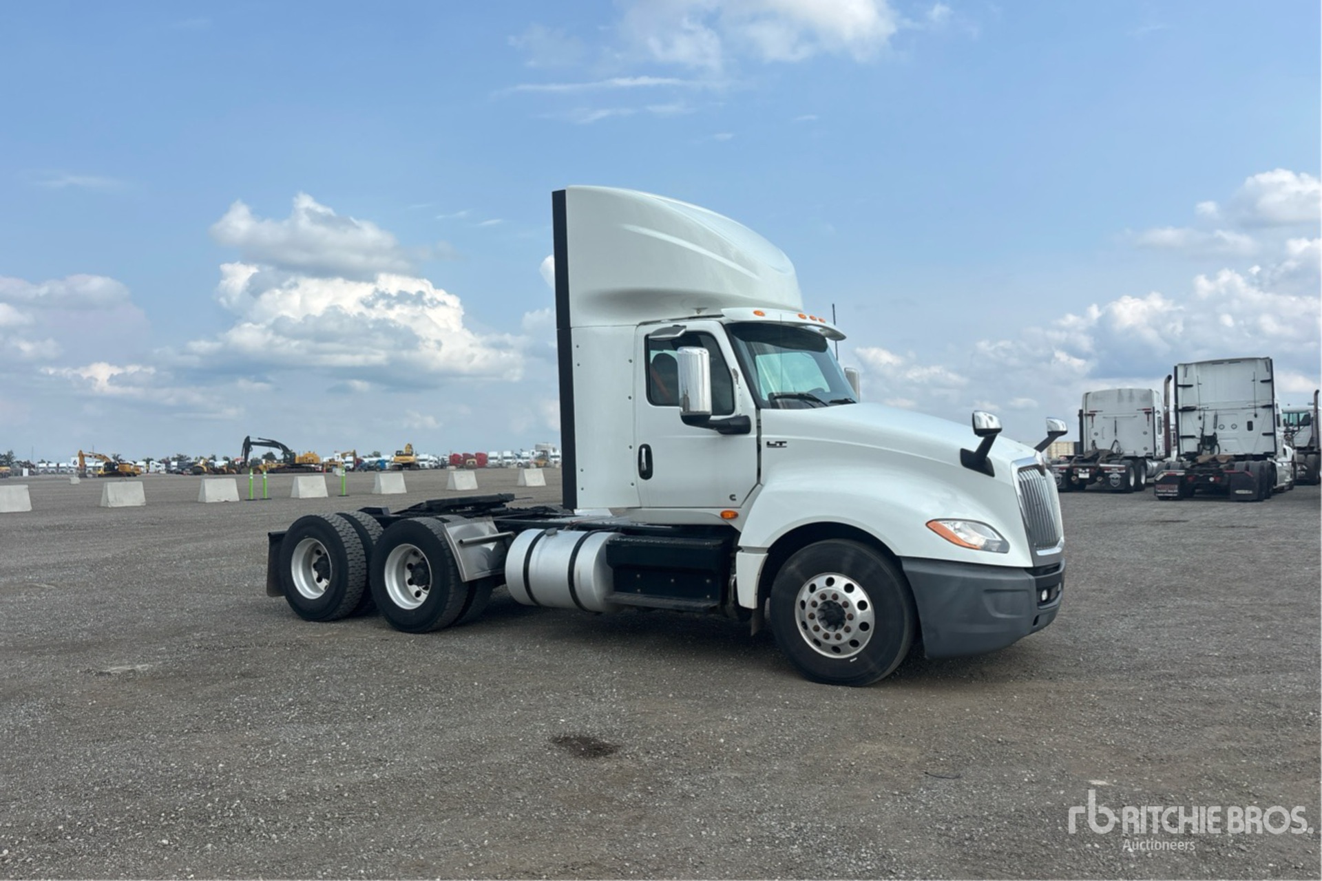 2018 International LT625