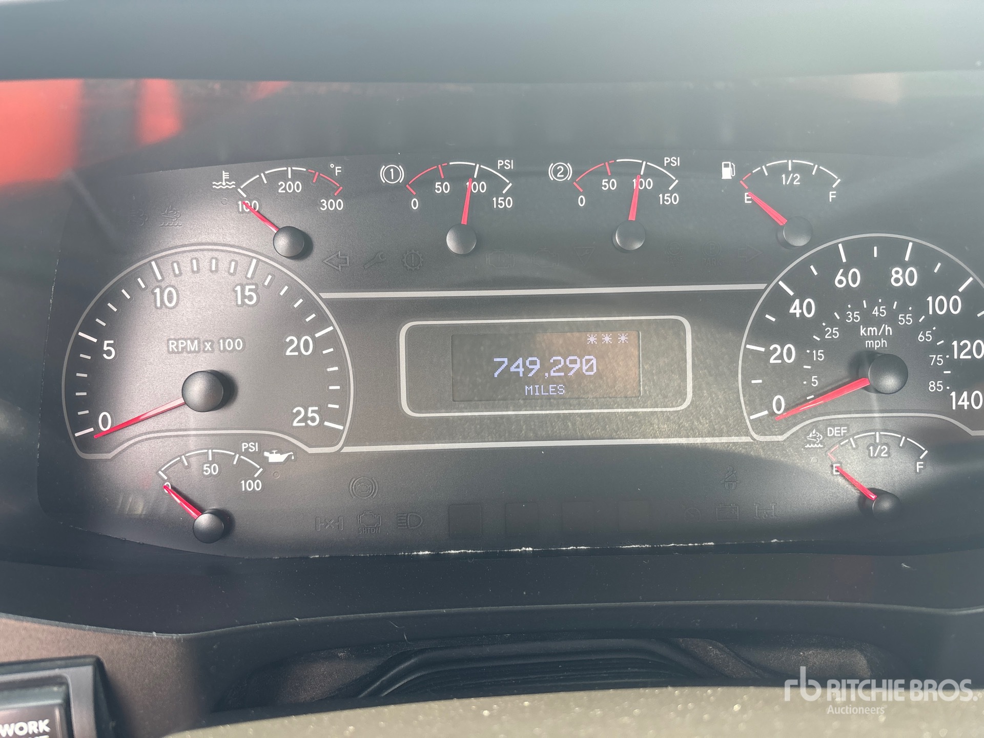 2018 International LT625