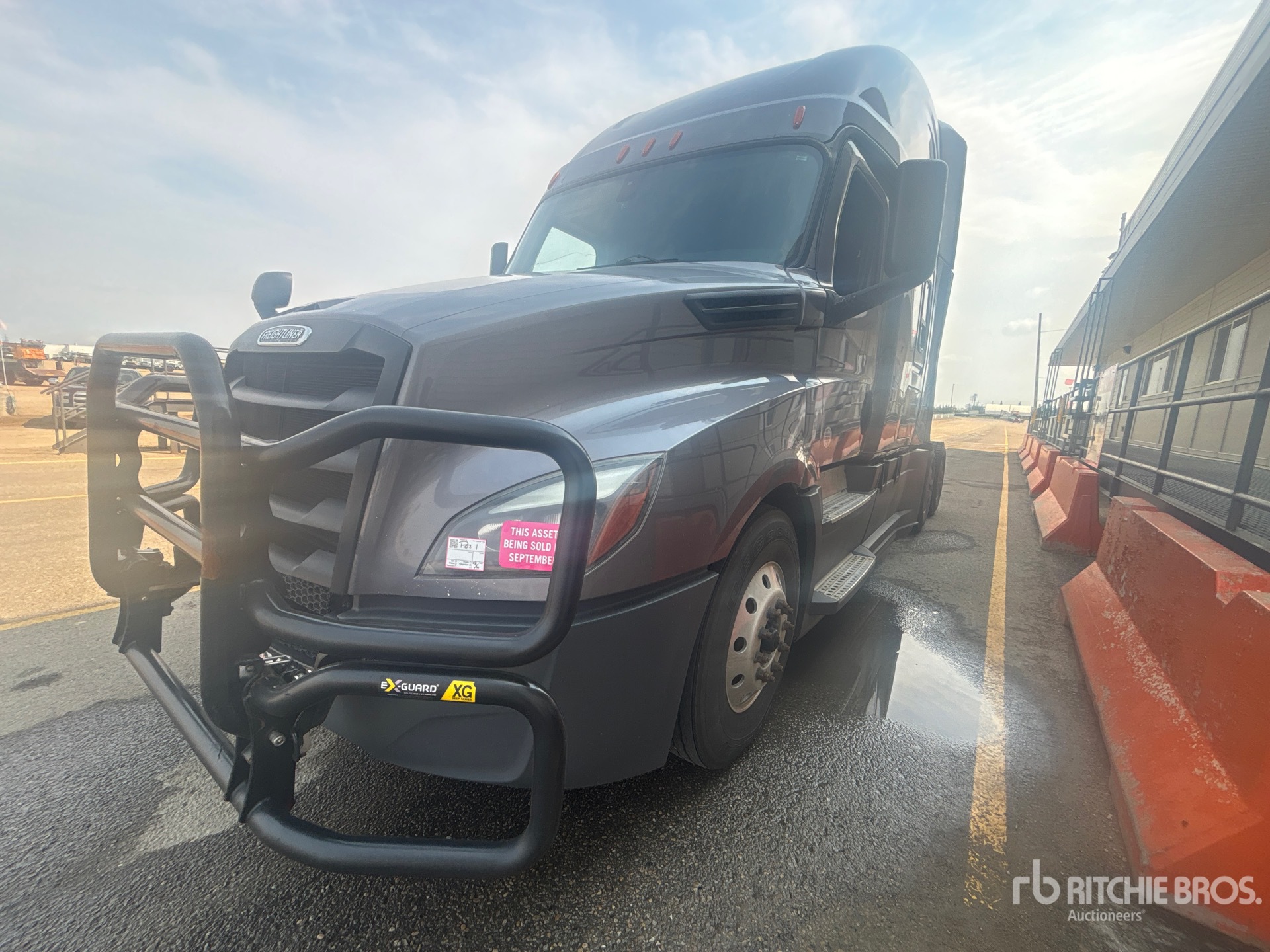 2019 Freightliner CASCADIA 126