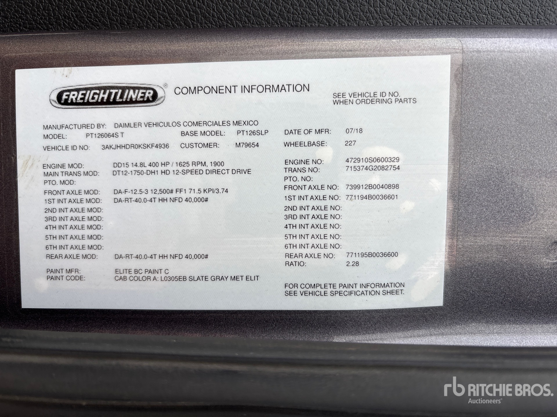 2019 Freightliner CASCADIA 126