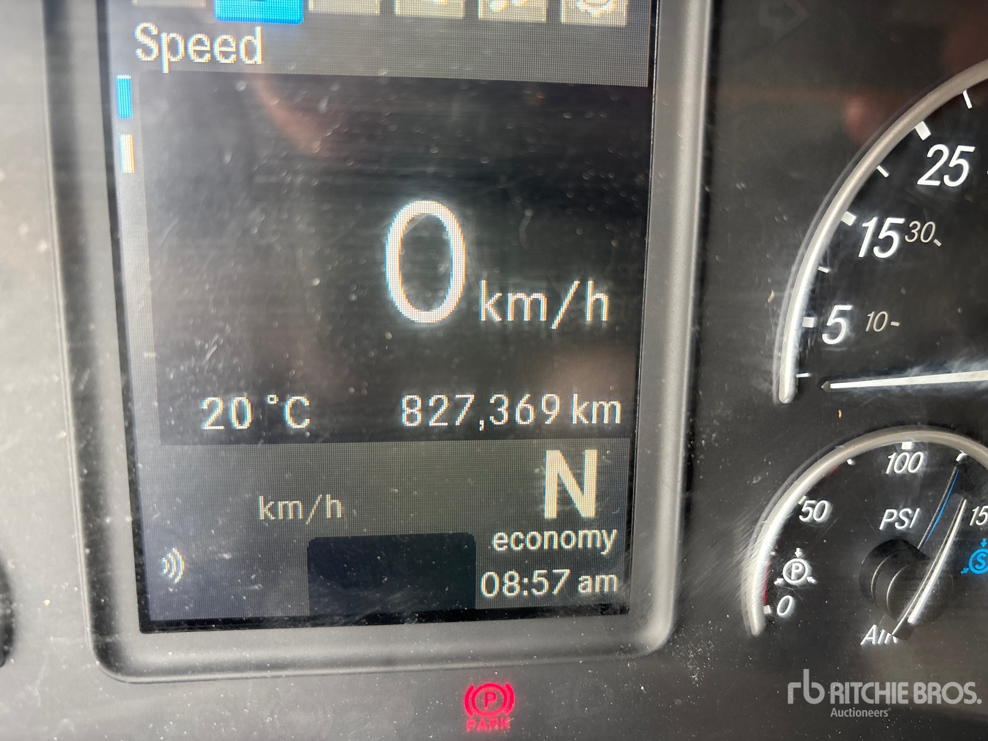 2019 Freightliner CASCADIA 126