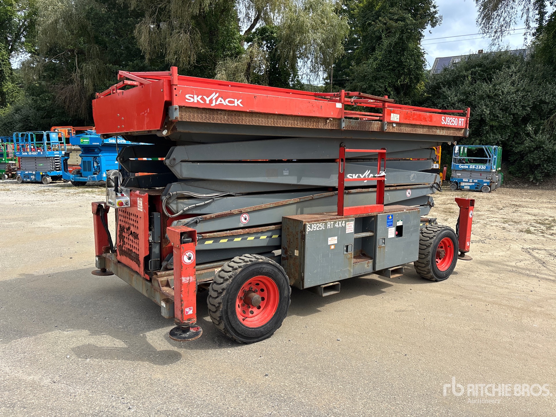 Photo of 2015 Skyjack SJ9250RT