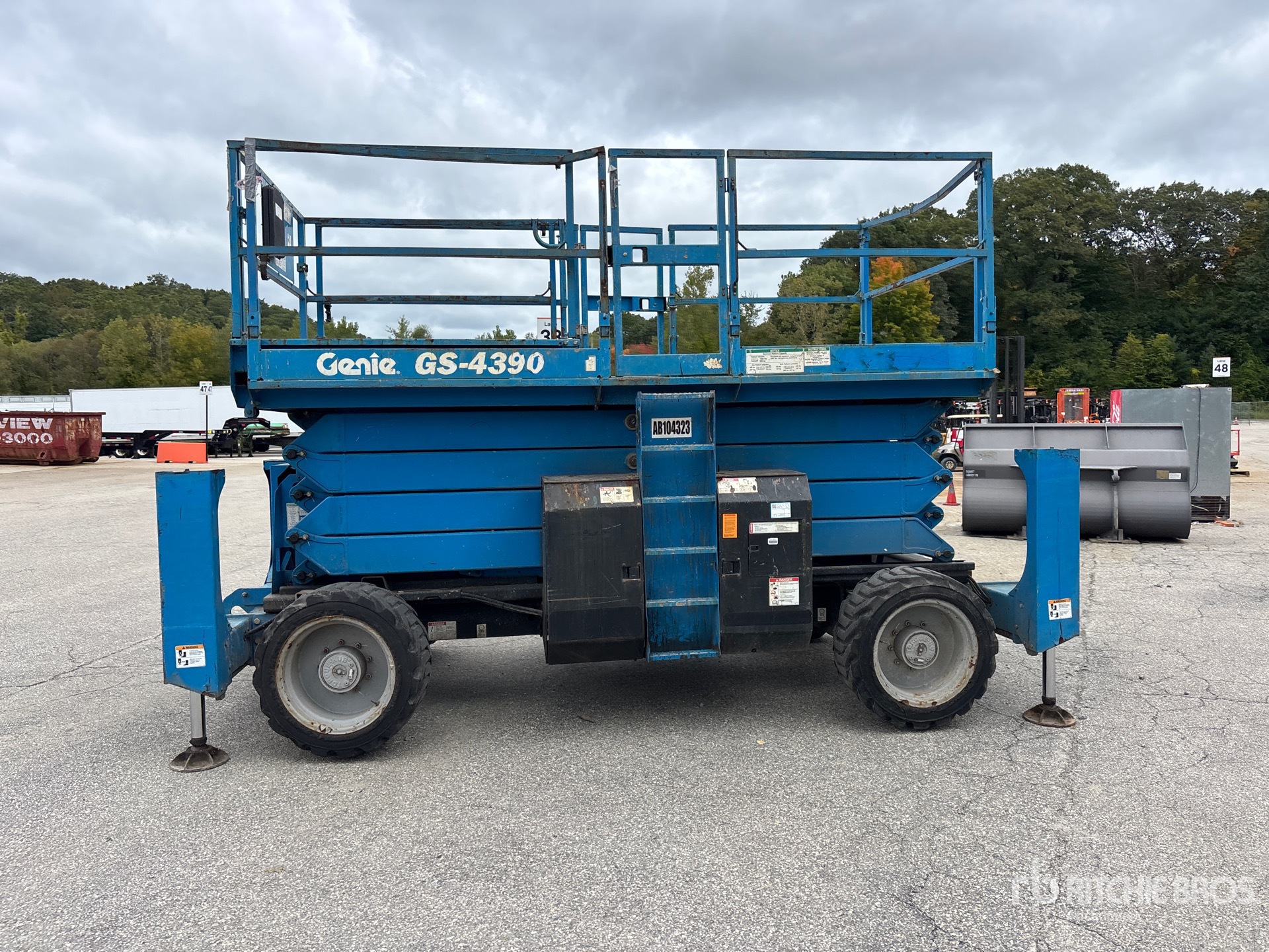 2016 Genie GS-4390