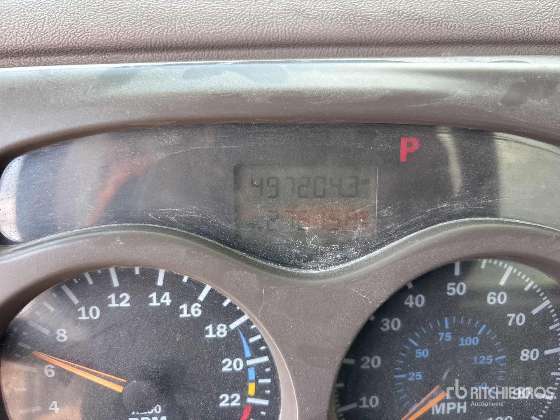 2005 Mack CX613