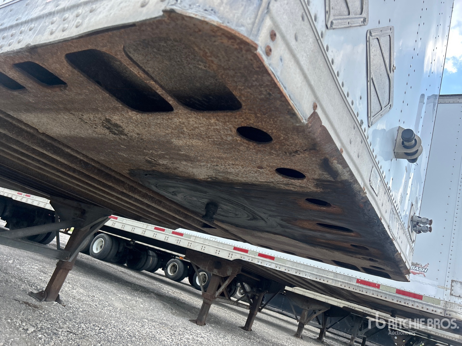 2007 Trailmobile 53 ft x 102 in T/A