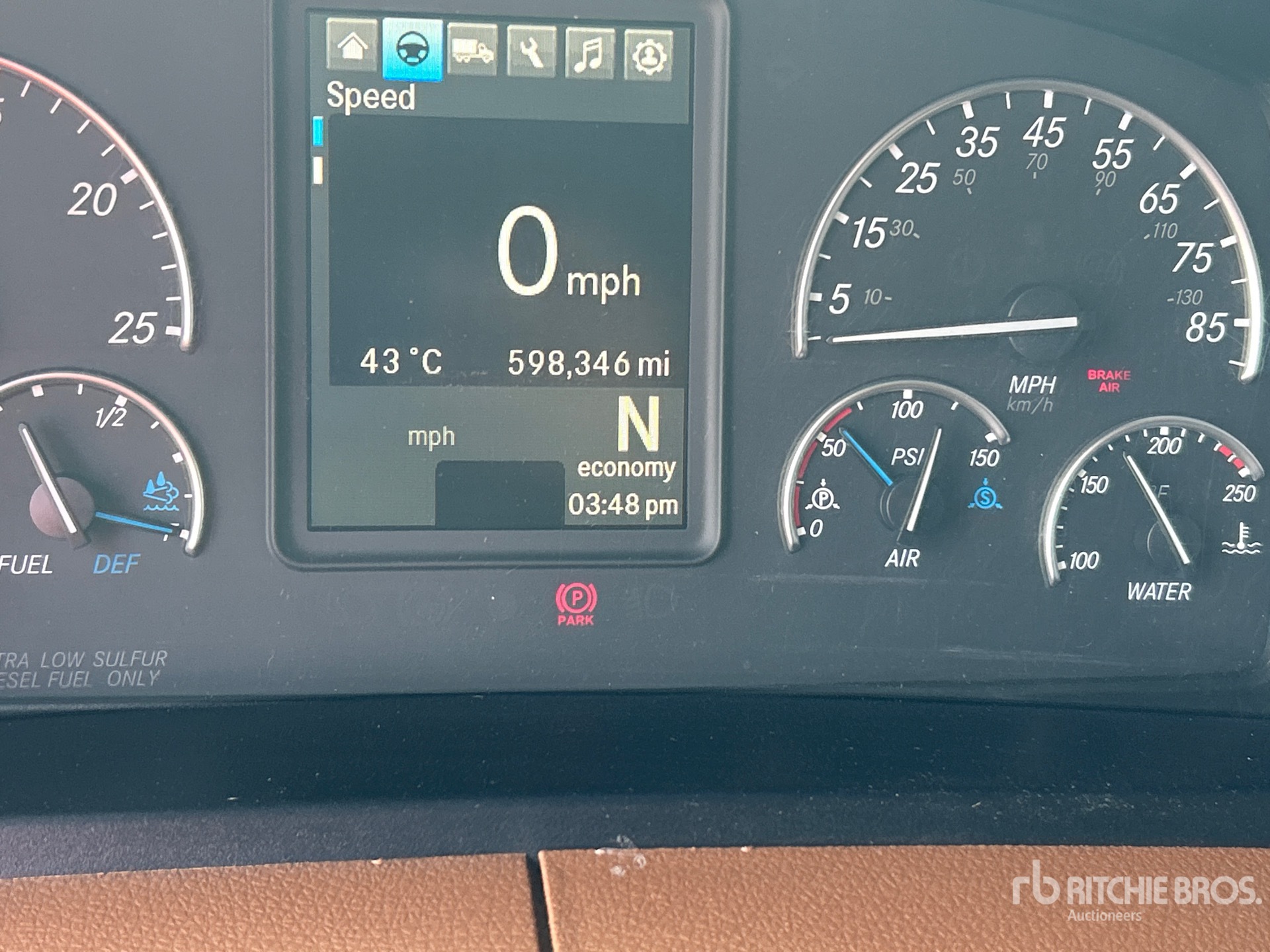 2019 Freightliner CASCADIA 126