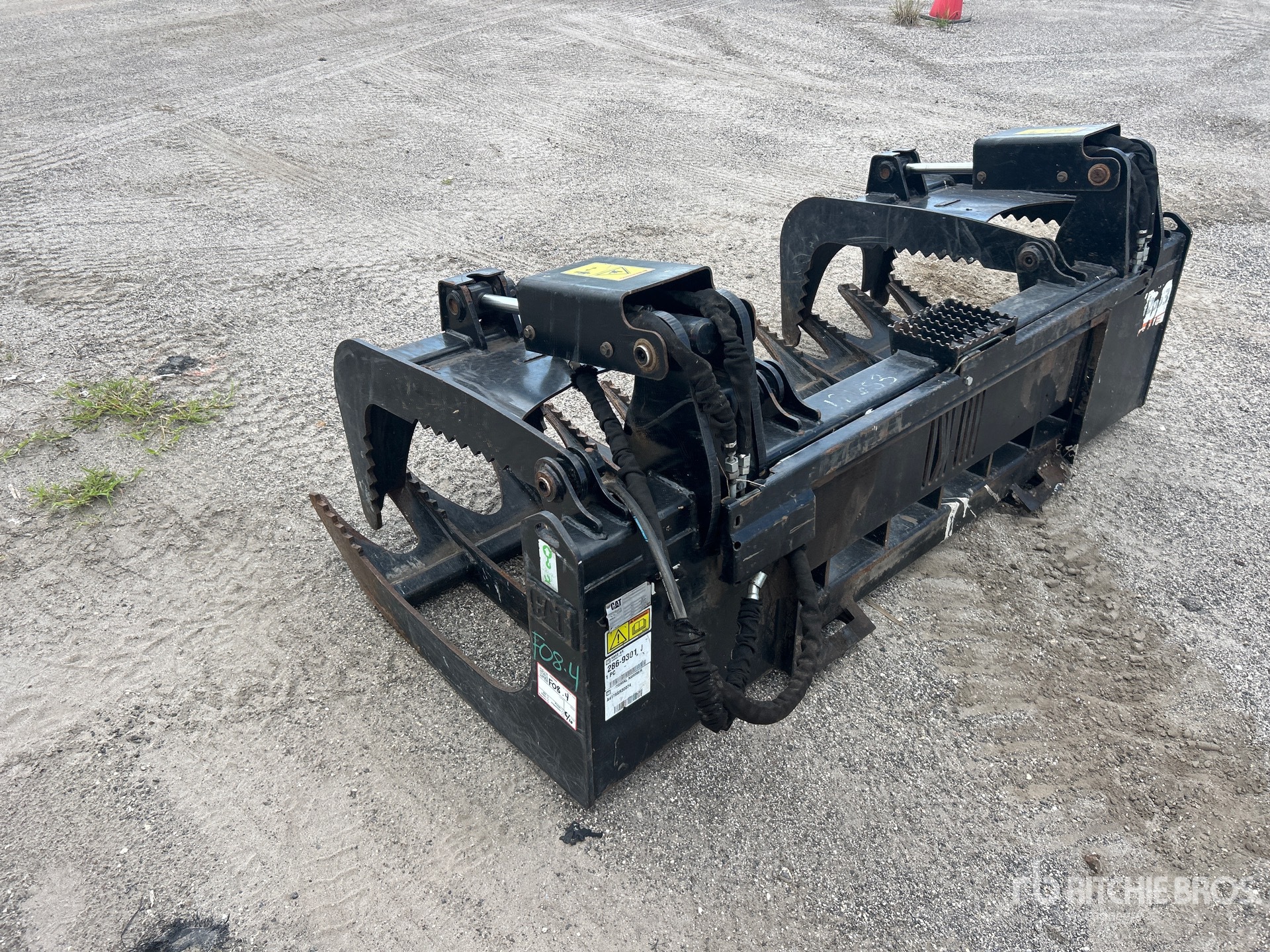 2017 Caterpillar 84 in