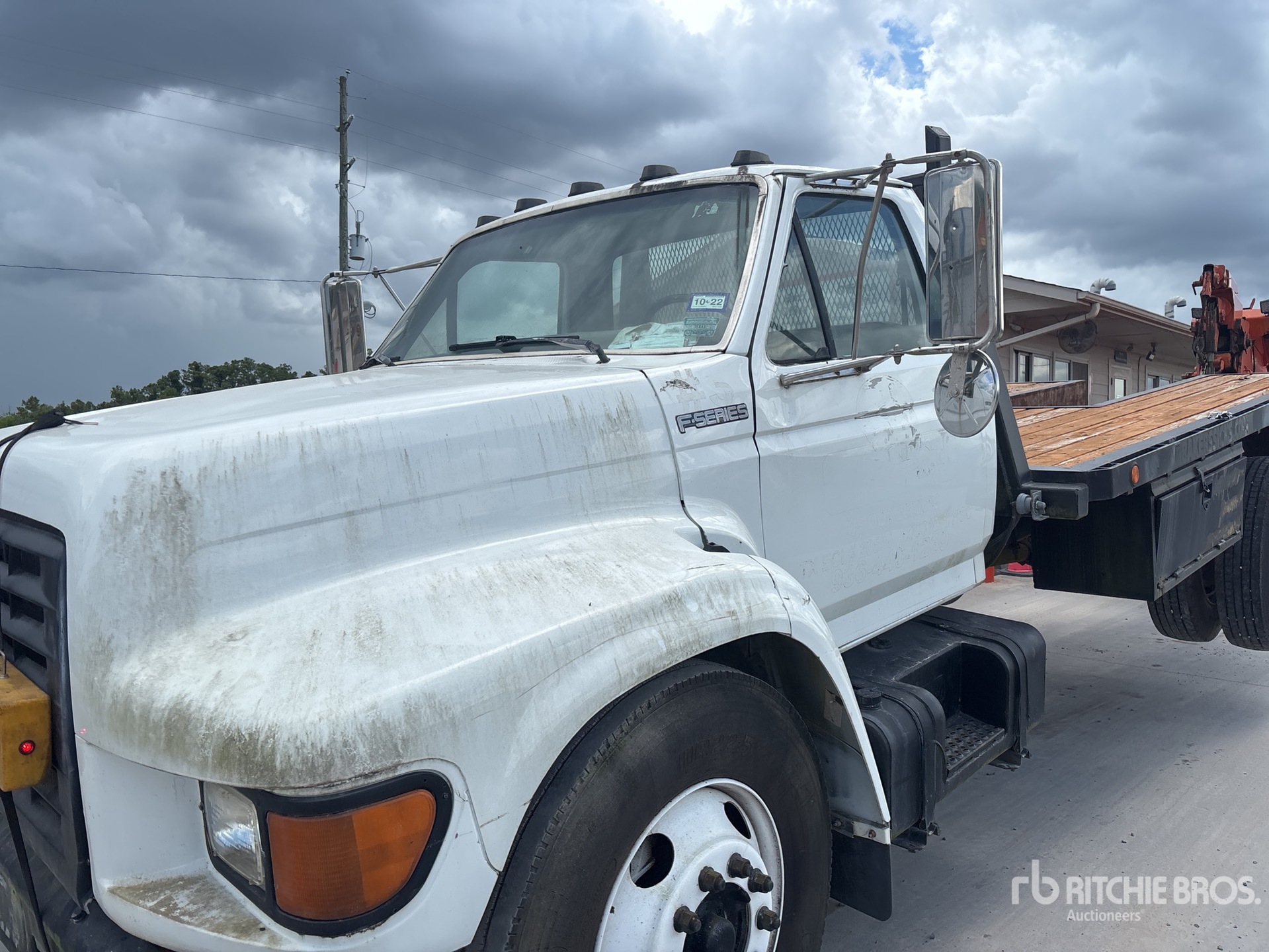 1998 Ford F800