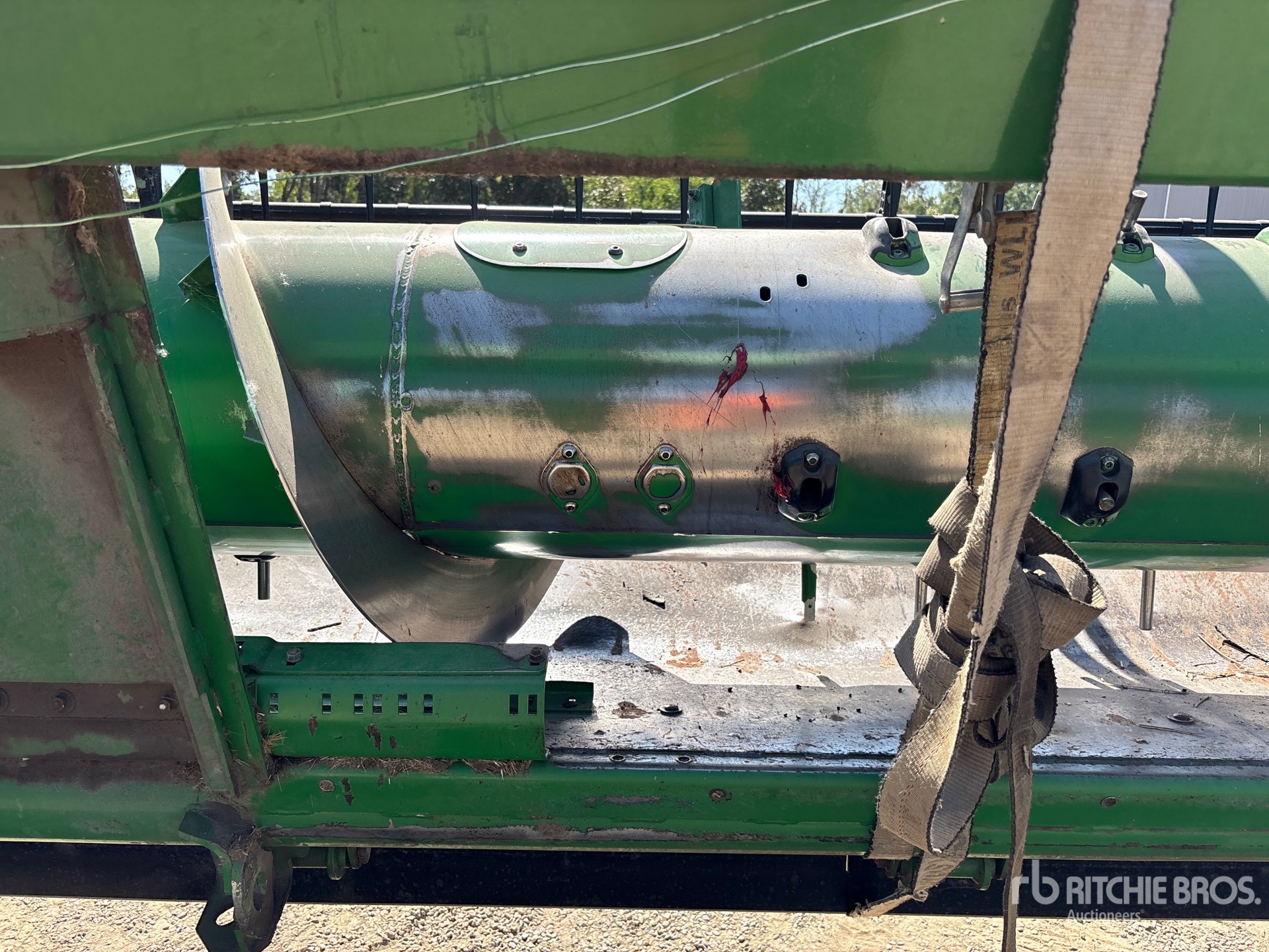 2011 John Deere 630F