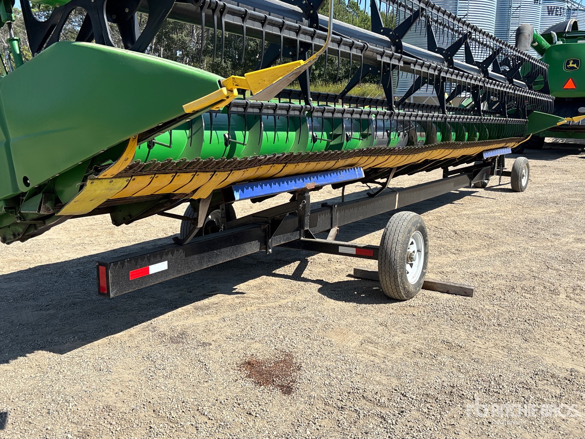 2011 John Deere 630F