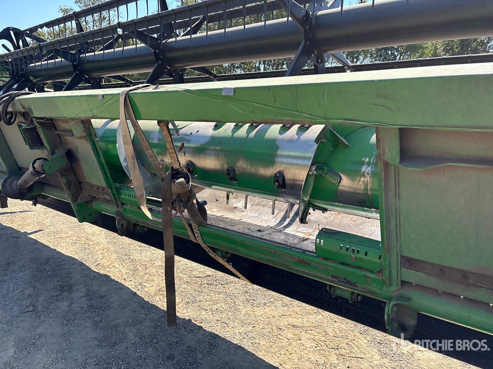 2011 John Deere 630F
